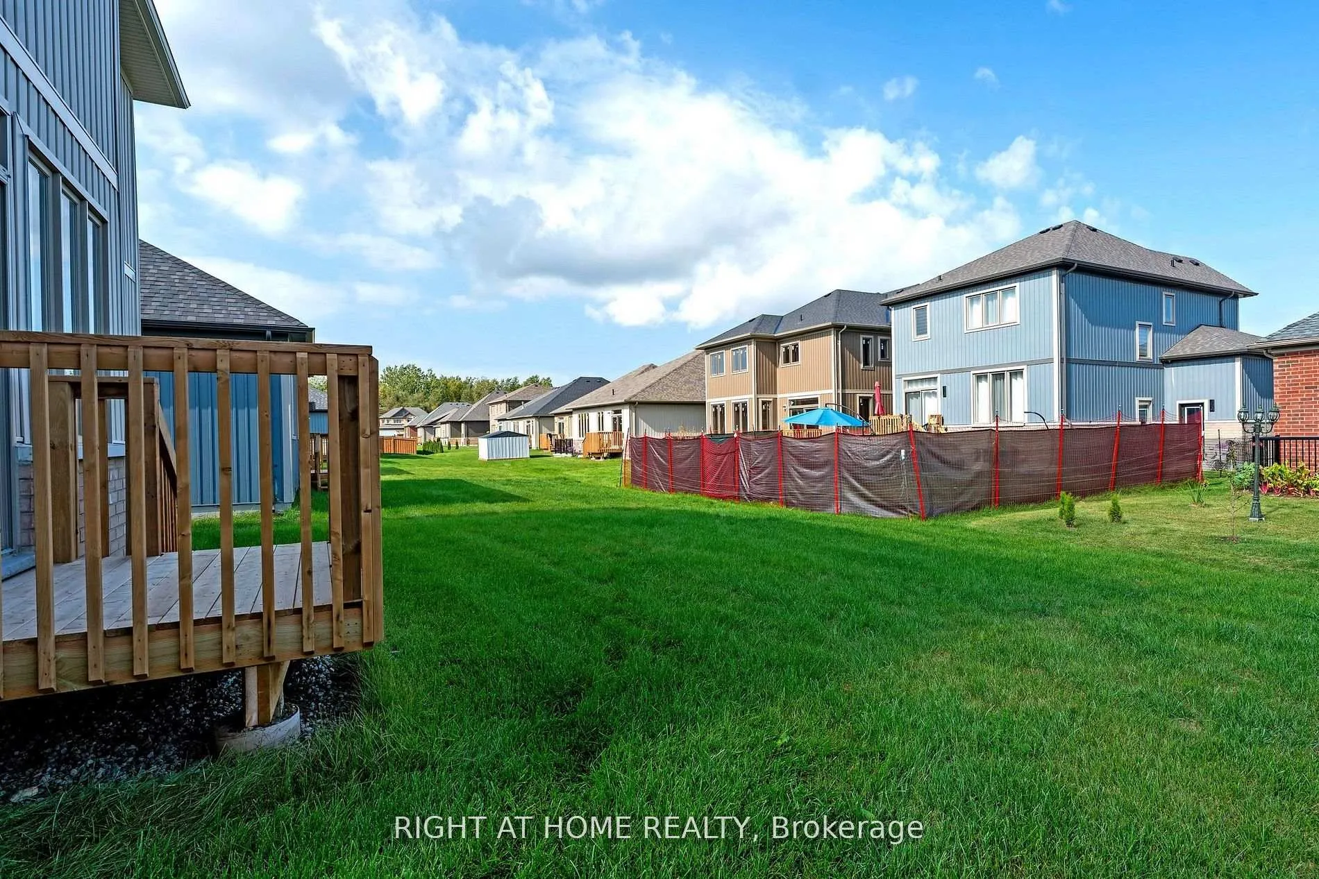 Photo 12 of 262 Duncan Street, Clearview, Stayner — HOMEH