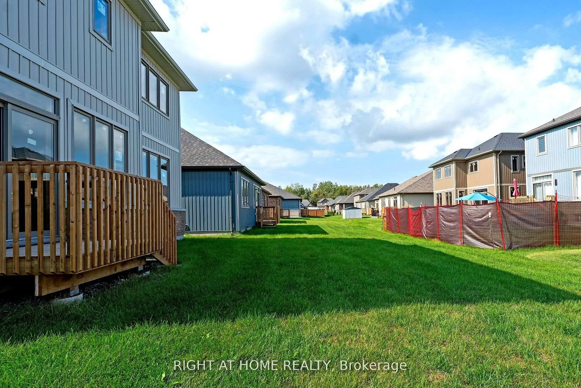 Photo 13 of 262 Duncan Street, Clearview, Stayner — HOMEH