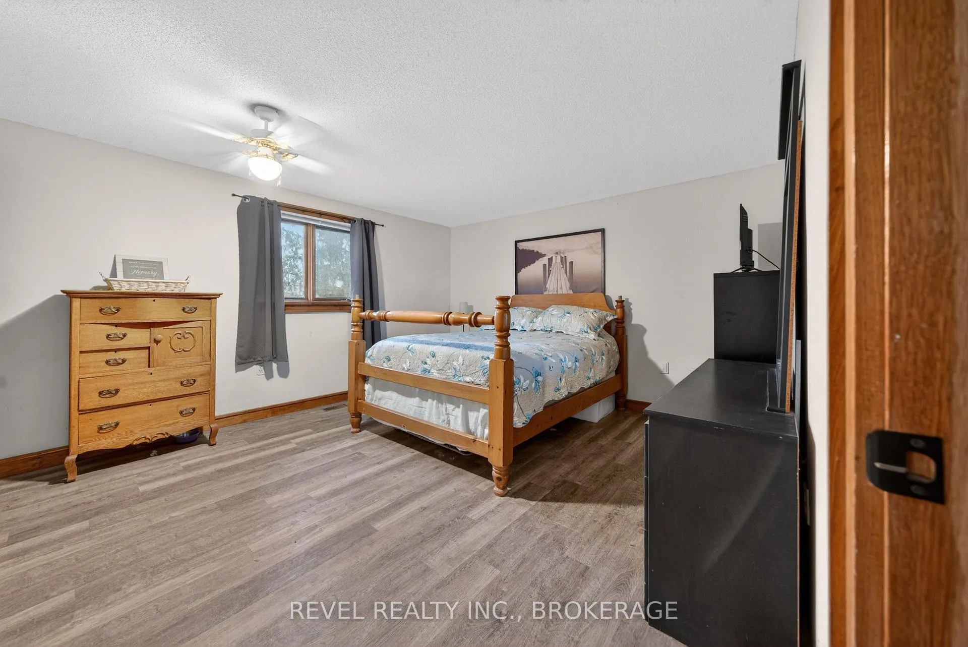 Photo 19 of 4331 Mill Street, Frontenac, Frontenac South — HOMEH