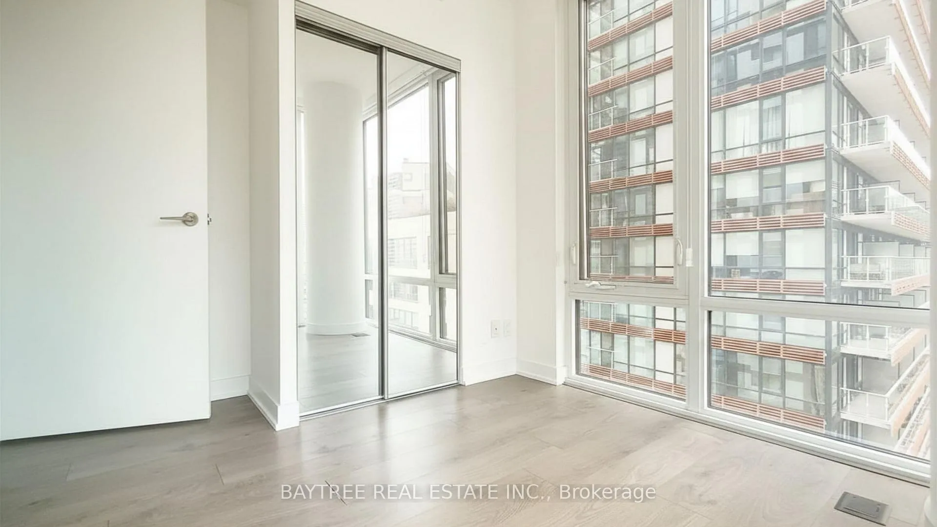 Photo 7 of Unit 1305, 501 Yonge Street, Toronto, Church-Yonge Corridor — HOMEH