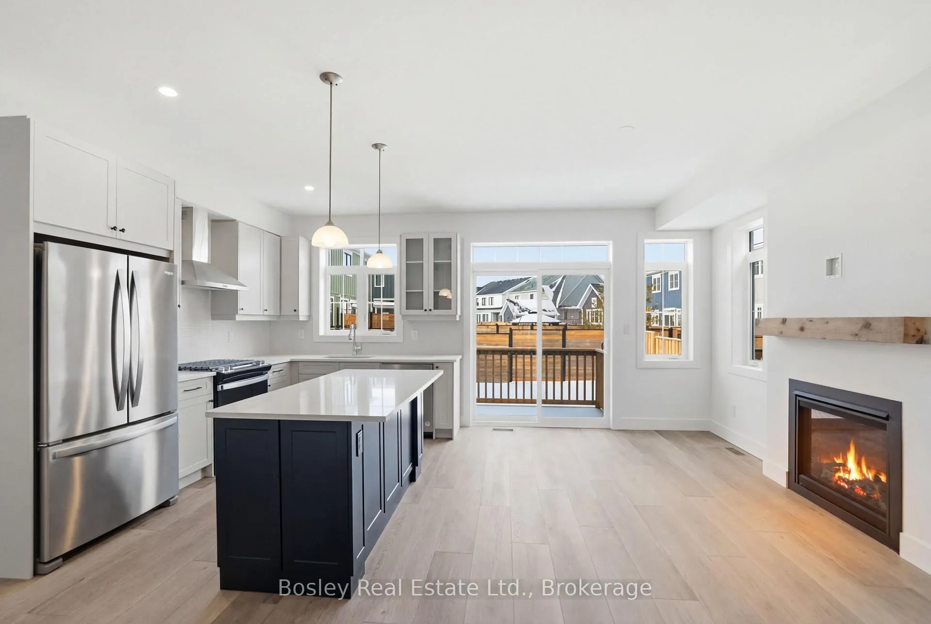 Photo 11 of 130 White Oak Crescent, Blue Mountains — HOMEH