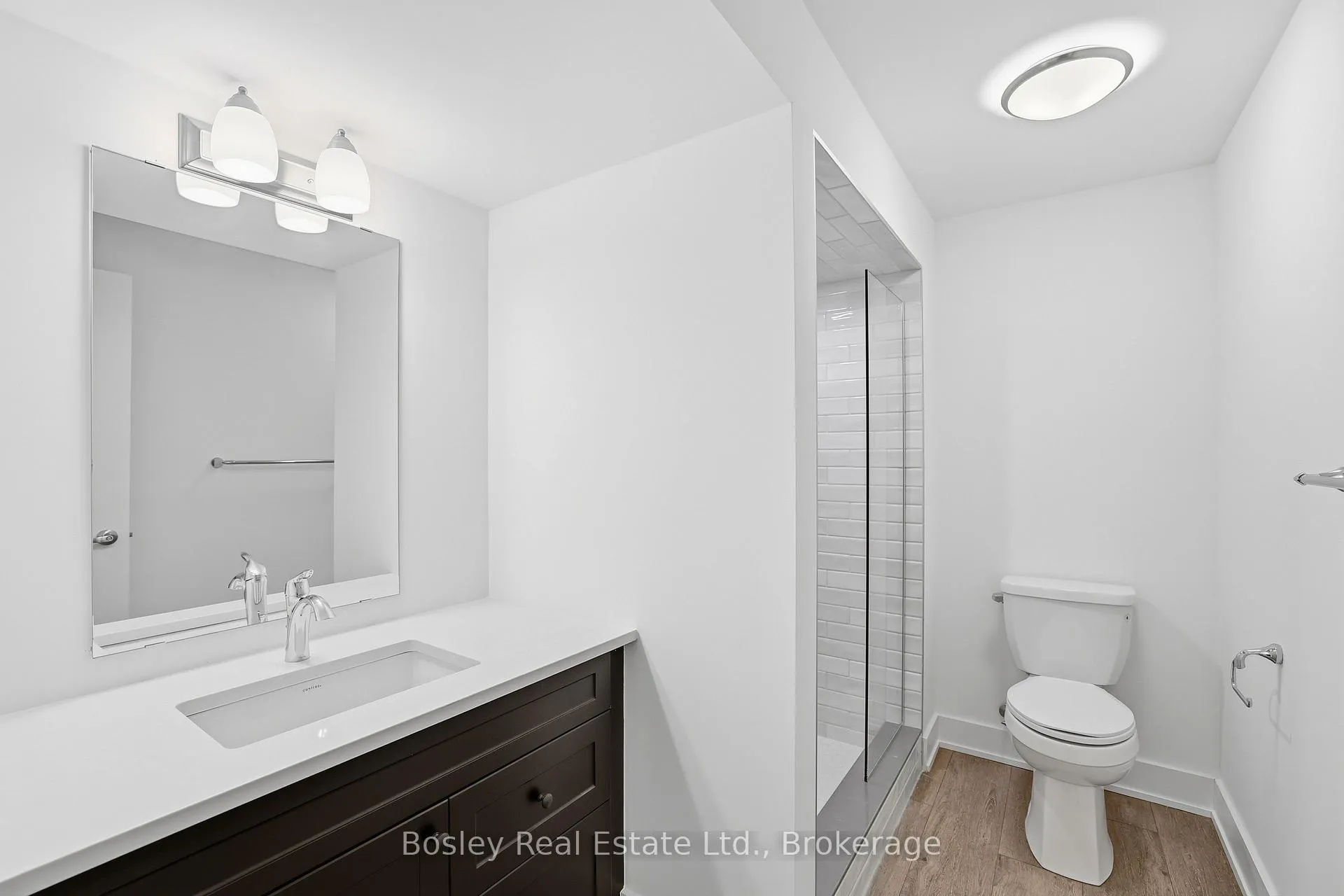 Photo 35 of 130 White Oak Crescent, Blue Mountains — HOMEH