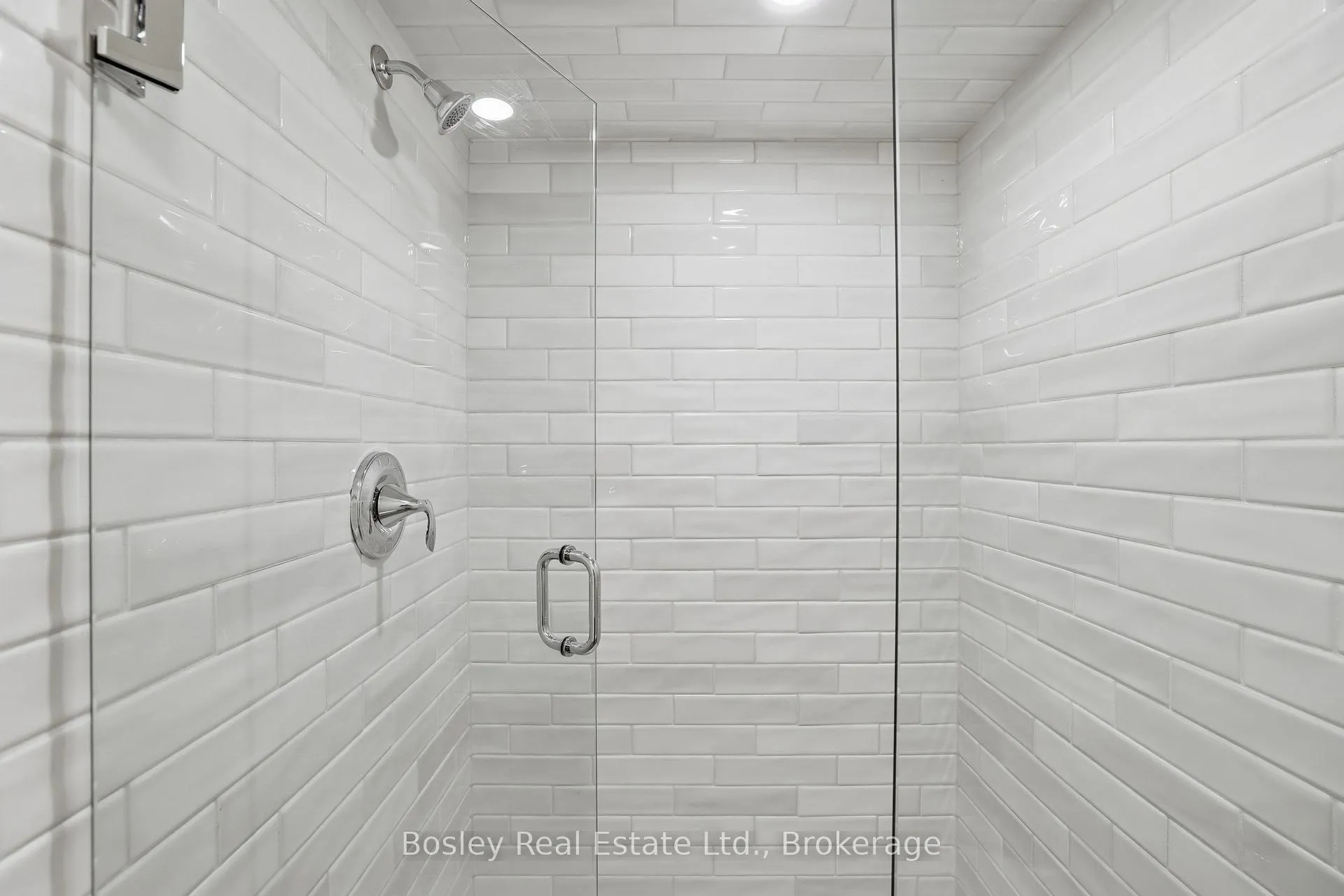 Photo 36 of 130 White Oak Crescent, Blue Mountains — HOMEH