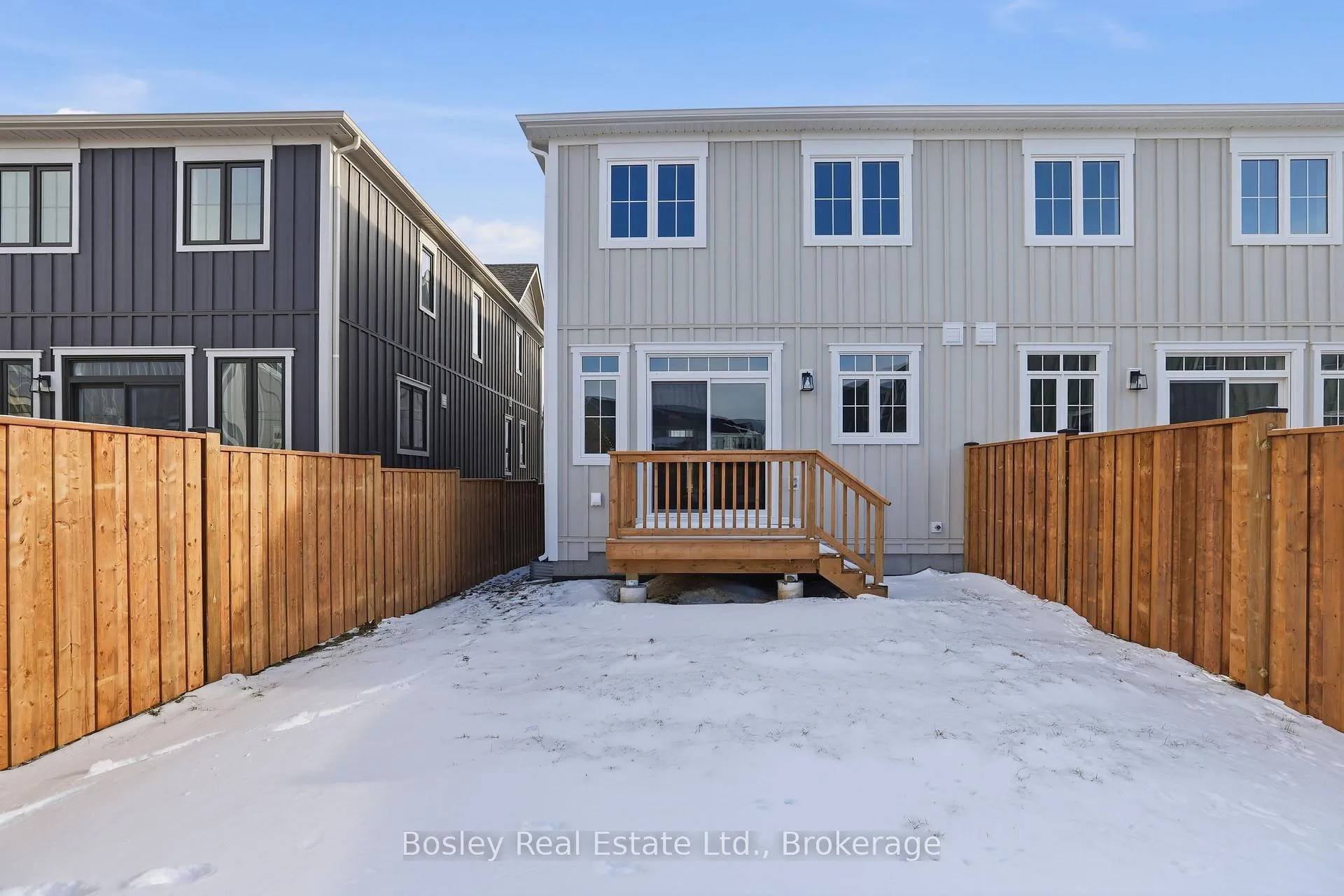 Photo 38 of 130 White Oak Crescent, Blue Mountains — HOMEH