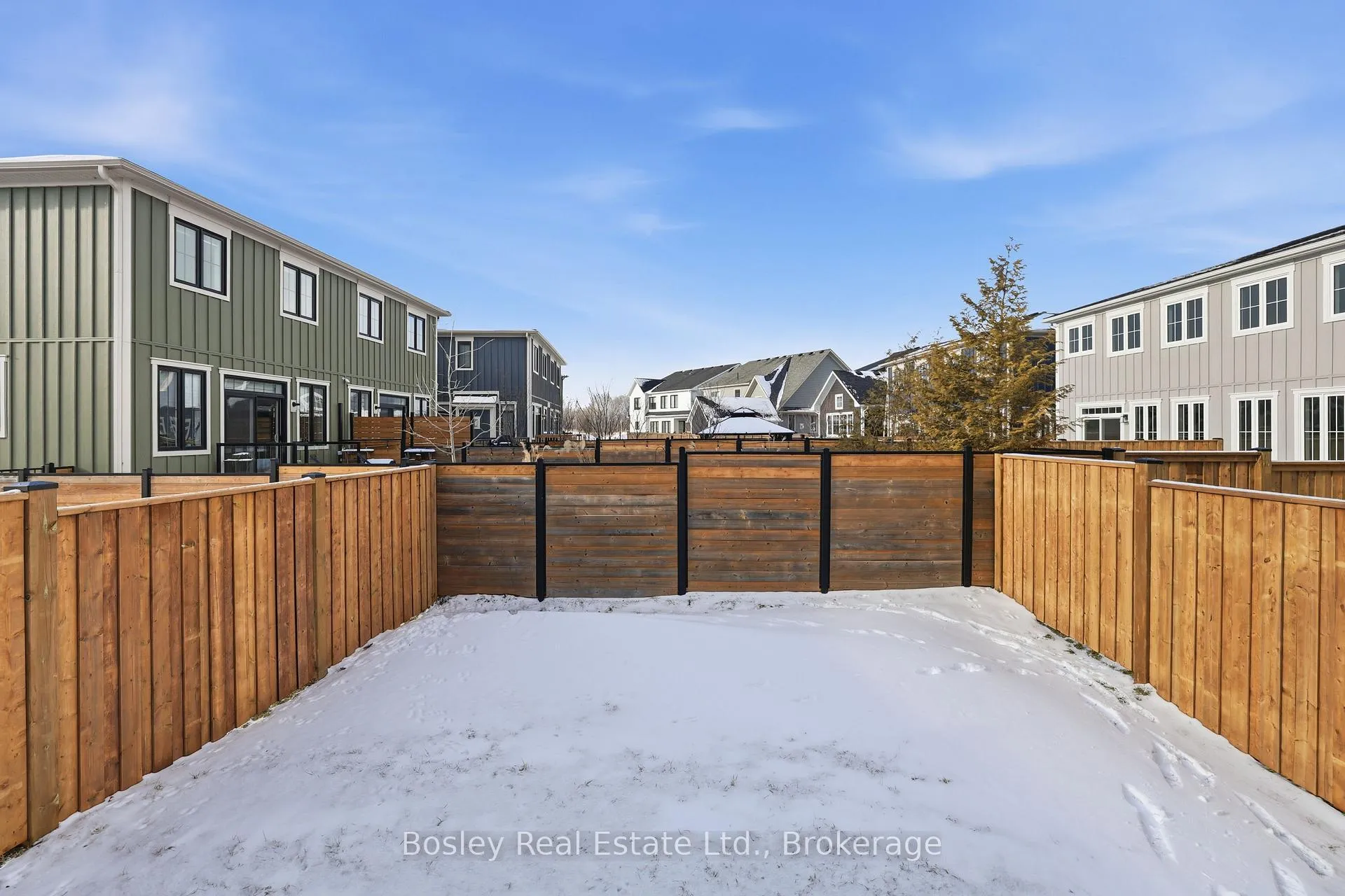 Photo 39 of 130 White Oak Crescent, Blue Mountains — HOMEH