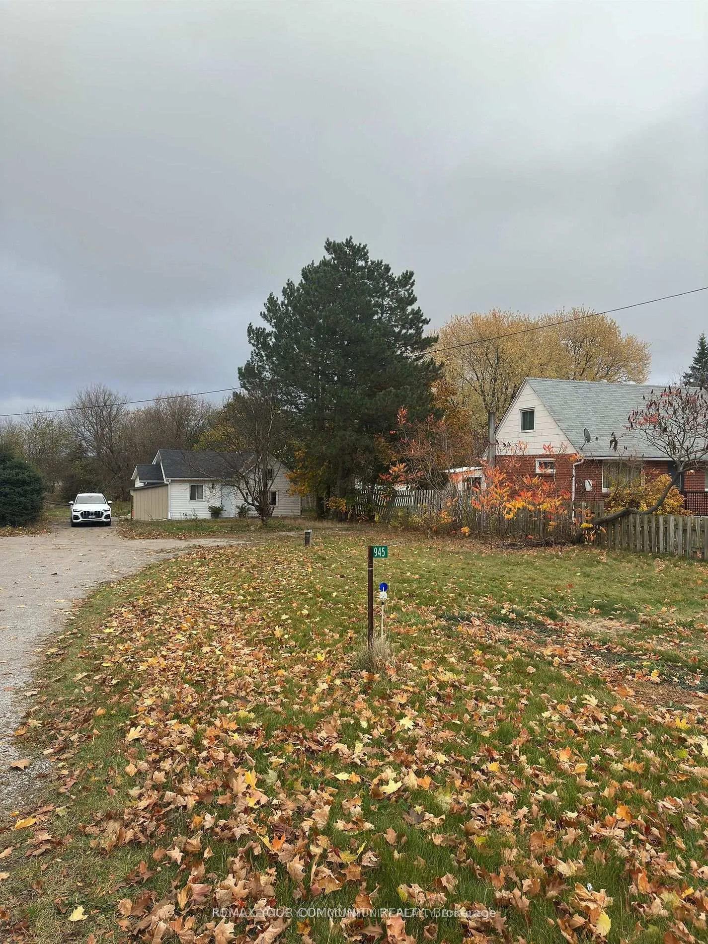 Photo 4 of 945 Yonge Street, Barrie, Painswick South — HOMEH