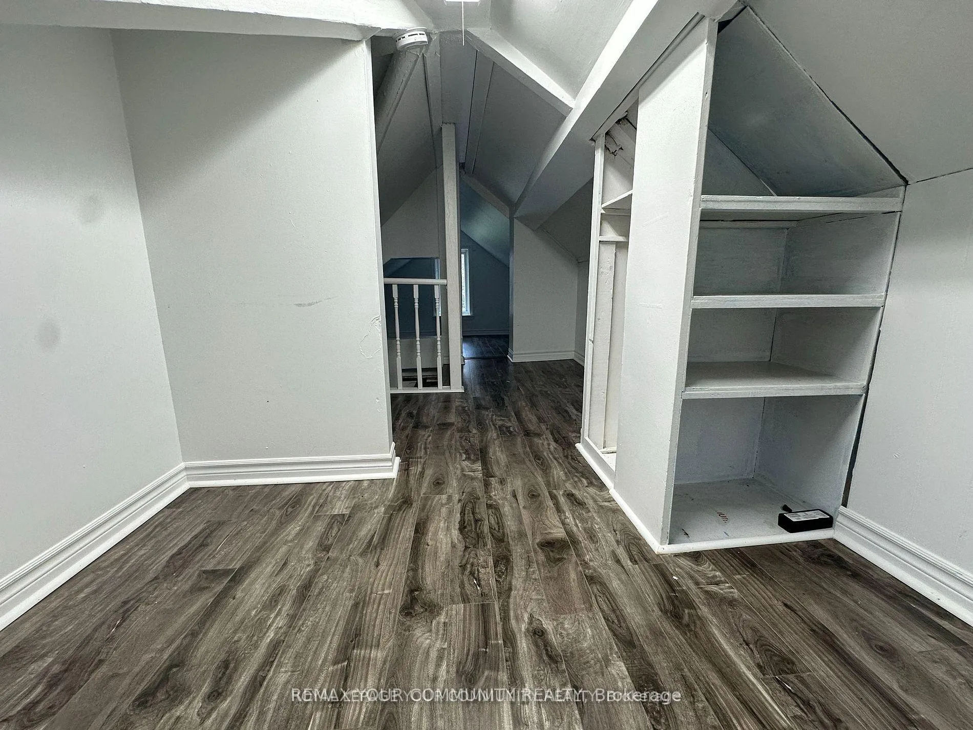 Photo 7 of 945 Yonge Street, Barrie, Painswick South — HOMEH