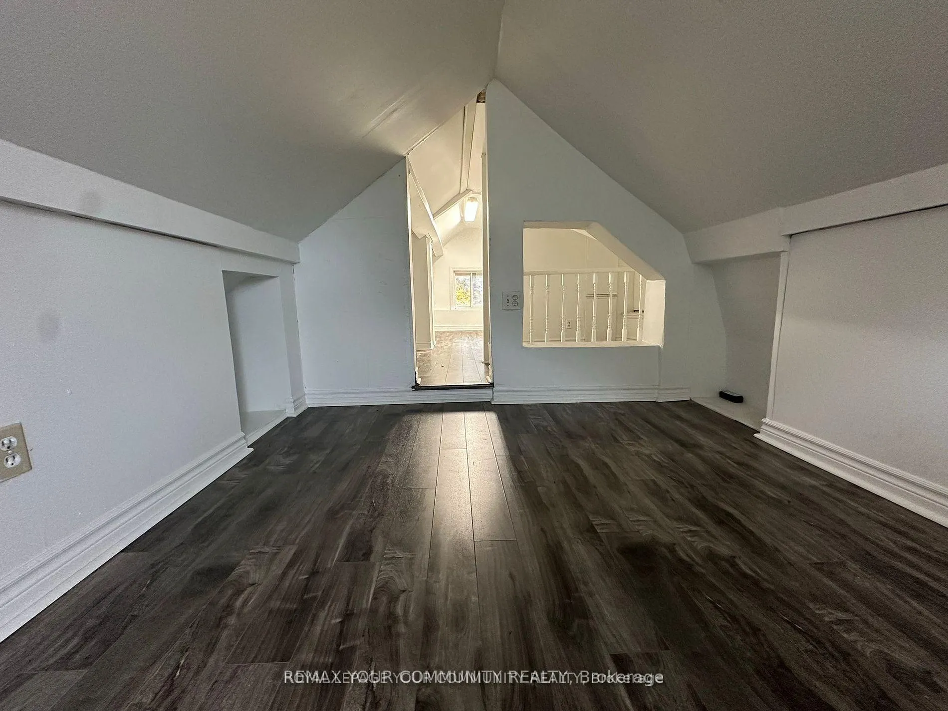 Photo 10 of 945 Yonge Street, Barrie, Painswick South — HOMEH