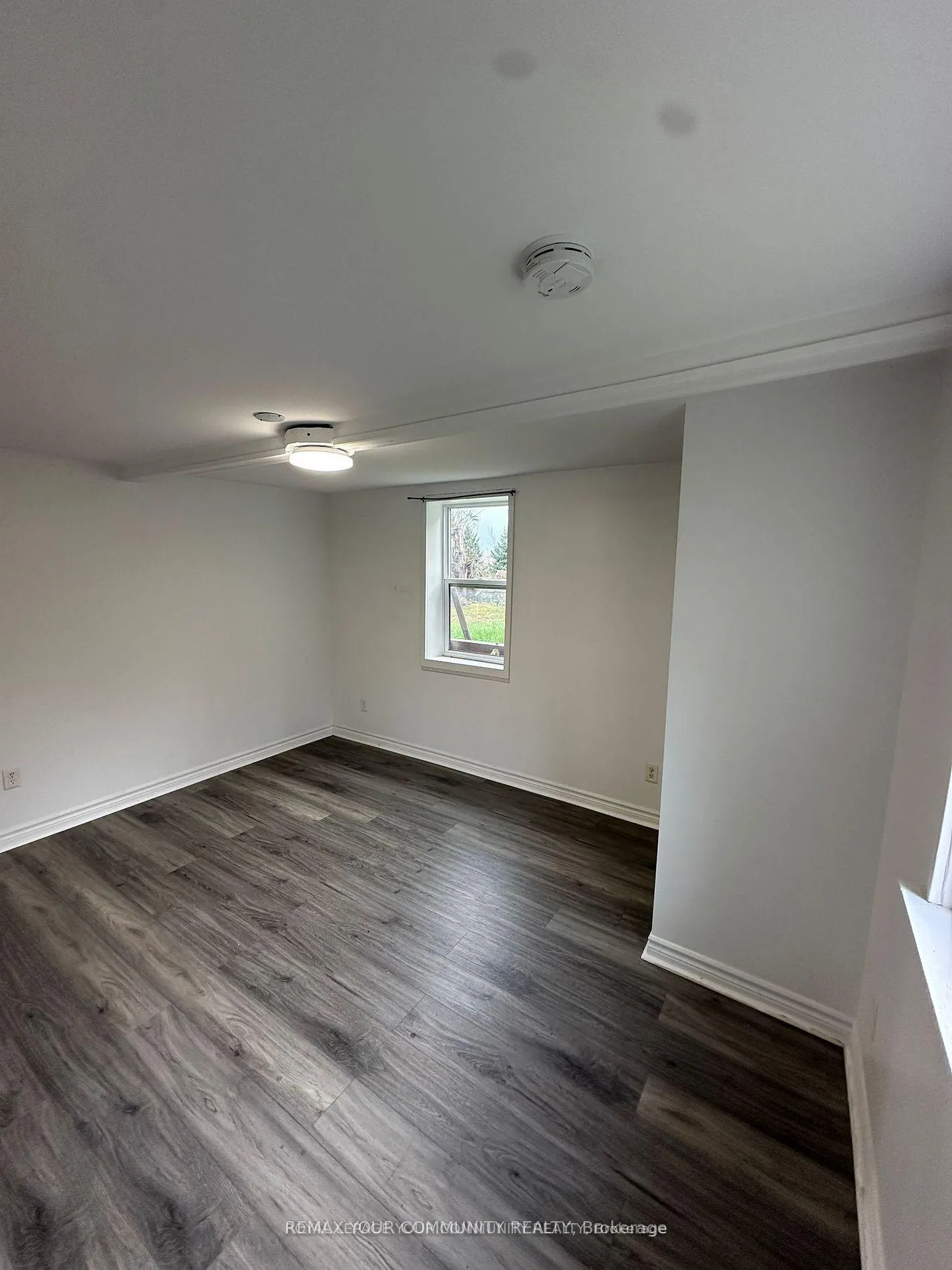 Photo 16 of 945 Yonge Street, Barrie, Painswick South — HOMEH