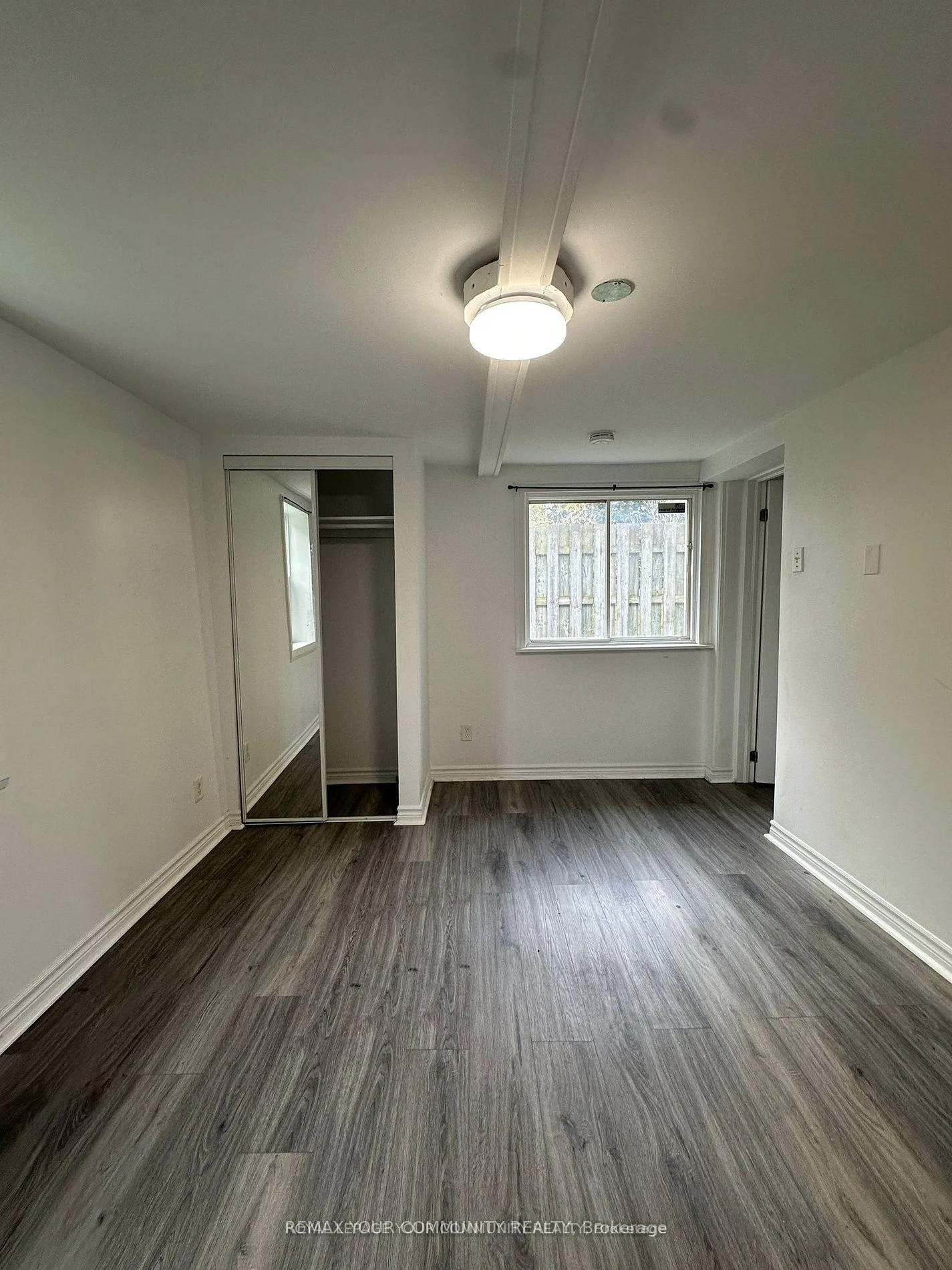 Photo 17 of 945 Yonge Street, Barrie, Painswick South — HOMEH