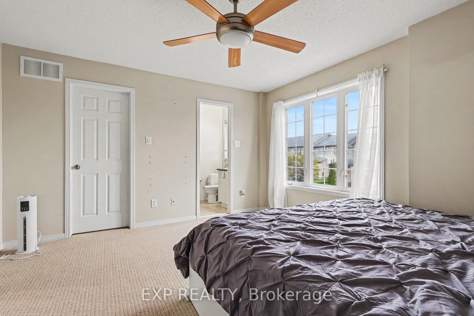 Photo 11 of 273 Rolling Meadow Crescent, Ottawa, Mer Bleue/Bradley Estates/Anderson Park — HOMEH
