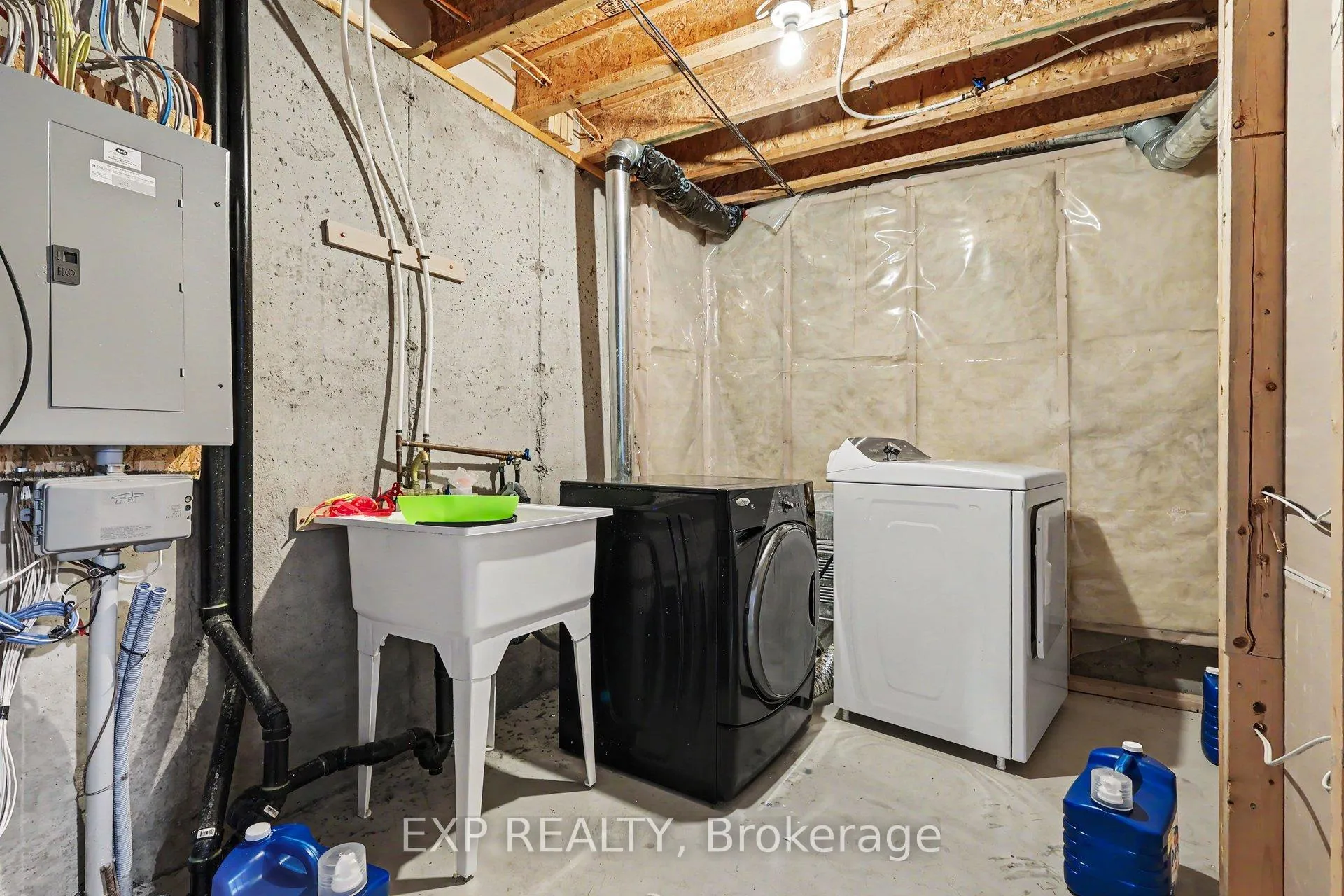 Photo 17 of 273 Rolling Meadow Crescent, Ottawa, Mer Bleue/Bradley Estates/Anderson Park — HOMEH