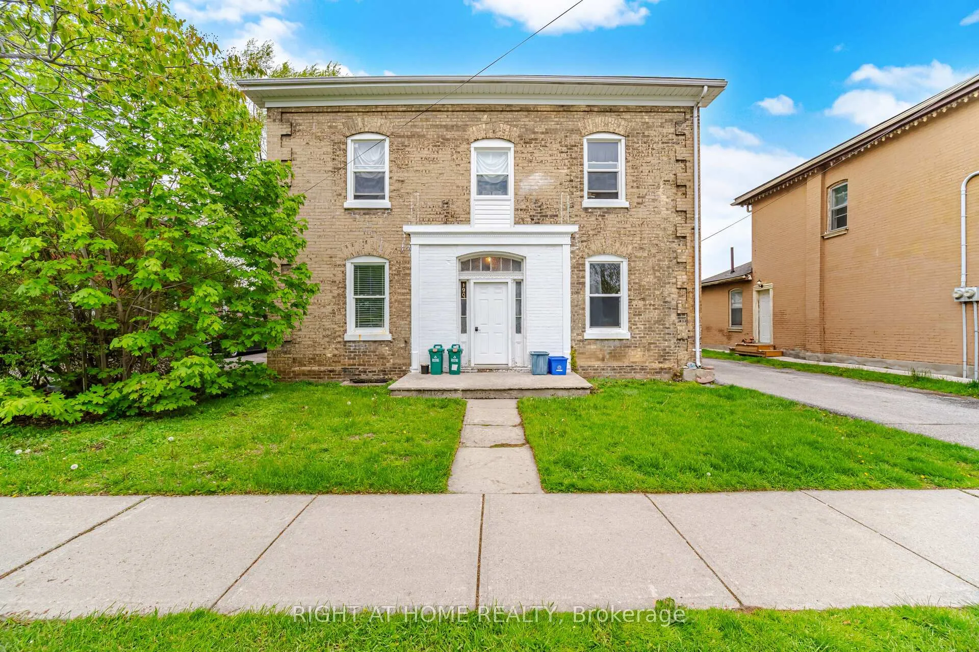 Front of 190 Sheridan Street