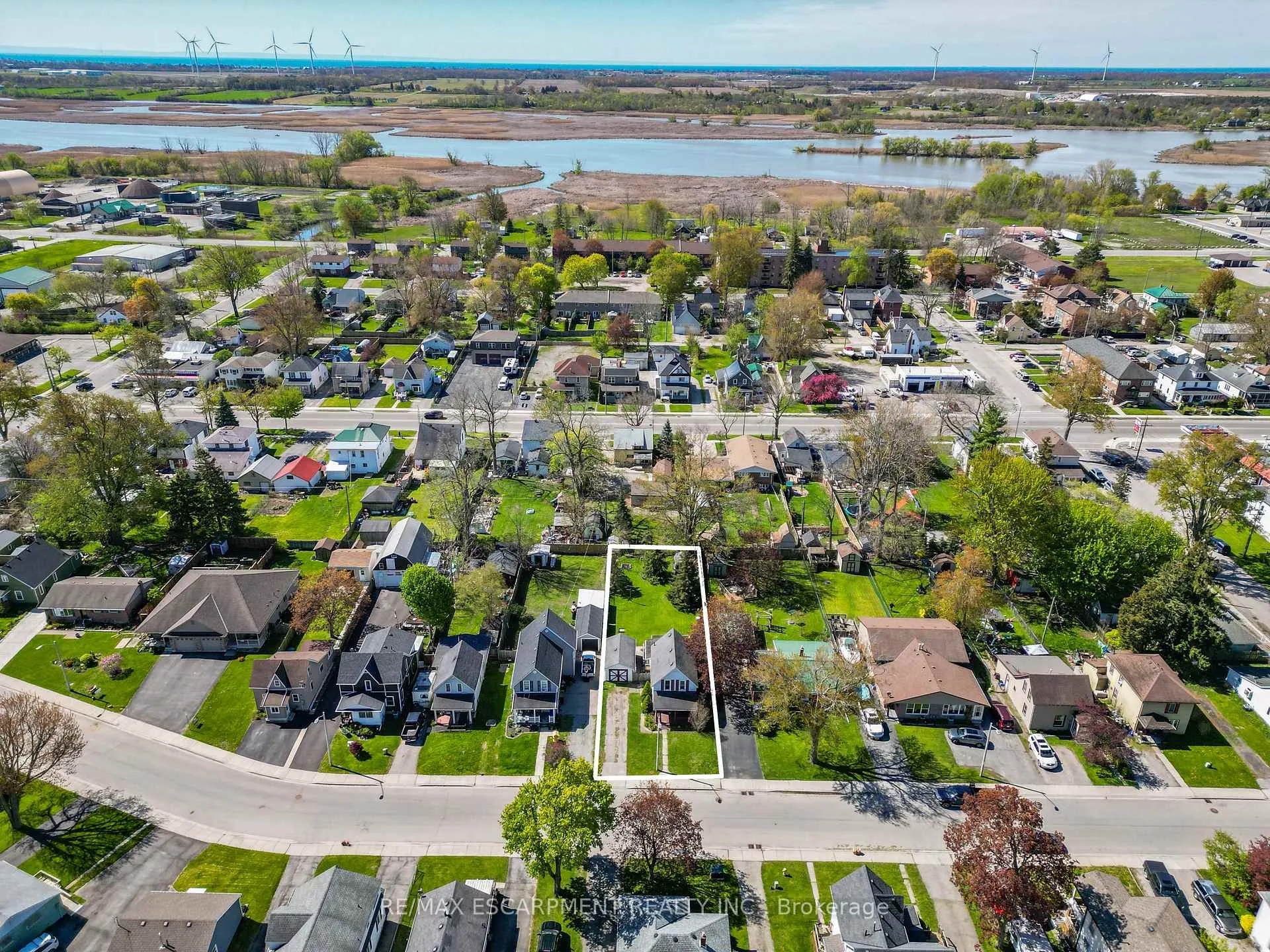 Photo 2 of 520 Alder Street E, Haldimand, Dunnville — HOMEH