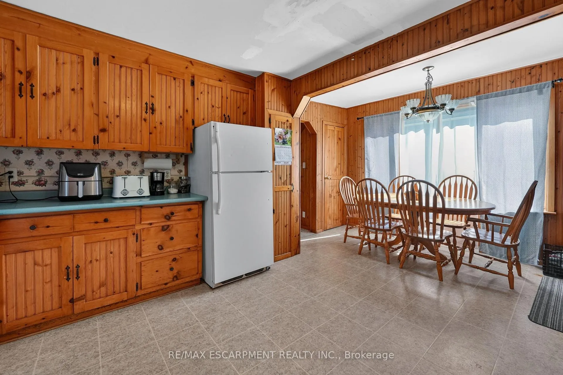 Photo 7 of 520 Alder Street E, Haldimand, Dunnville — HOMEH