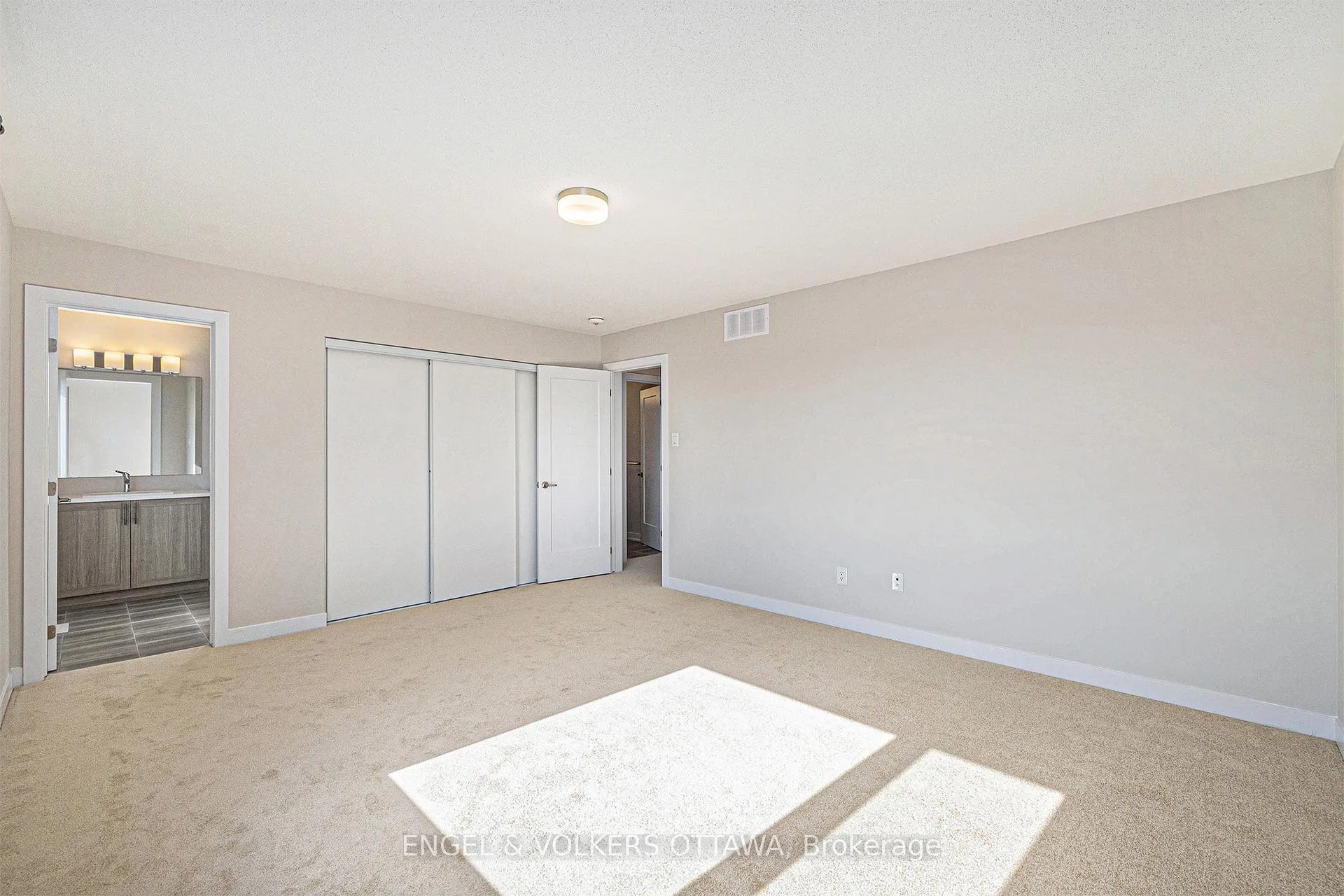 Photo 12 of 146 Beebalm Crescent, Ottawa, Barrhaven - Half Moon Bay — HOMEH