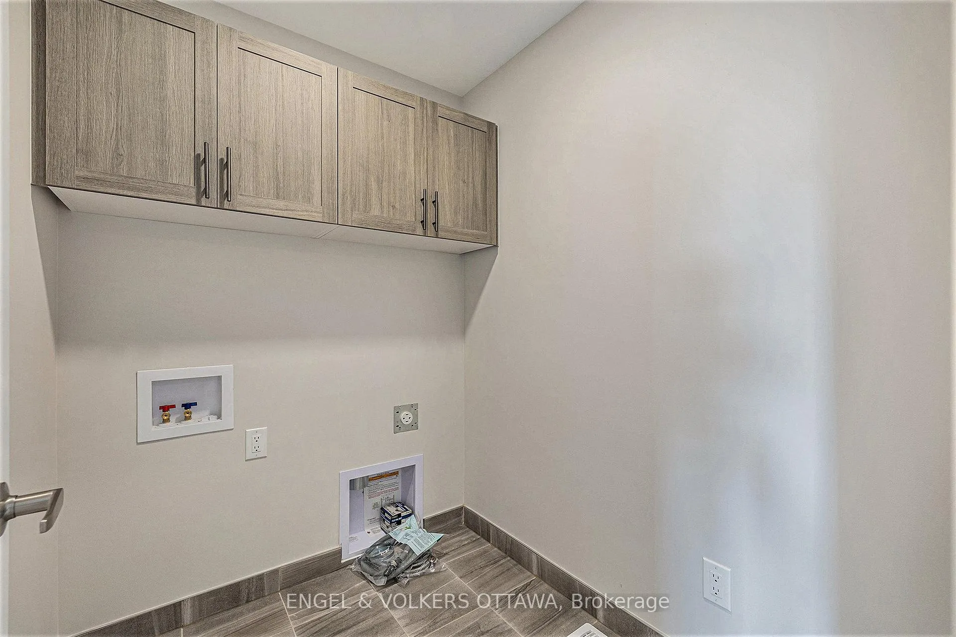 Photo 14 of 146 Beebalm Crescent, Ottawa, Barrhaven - Half Moon Bay — HOMEH