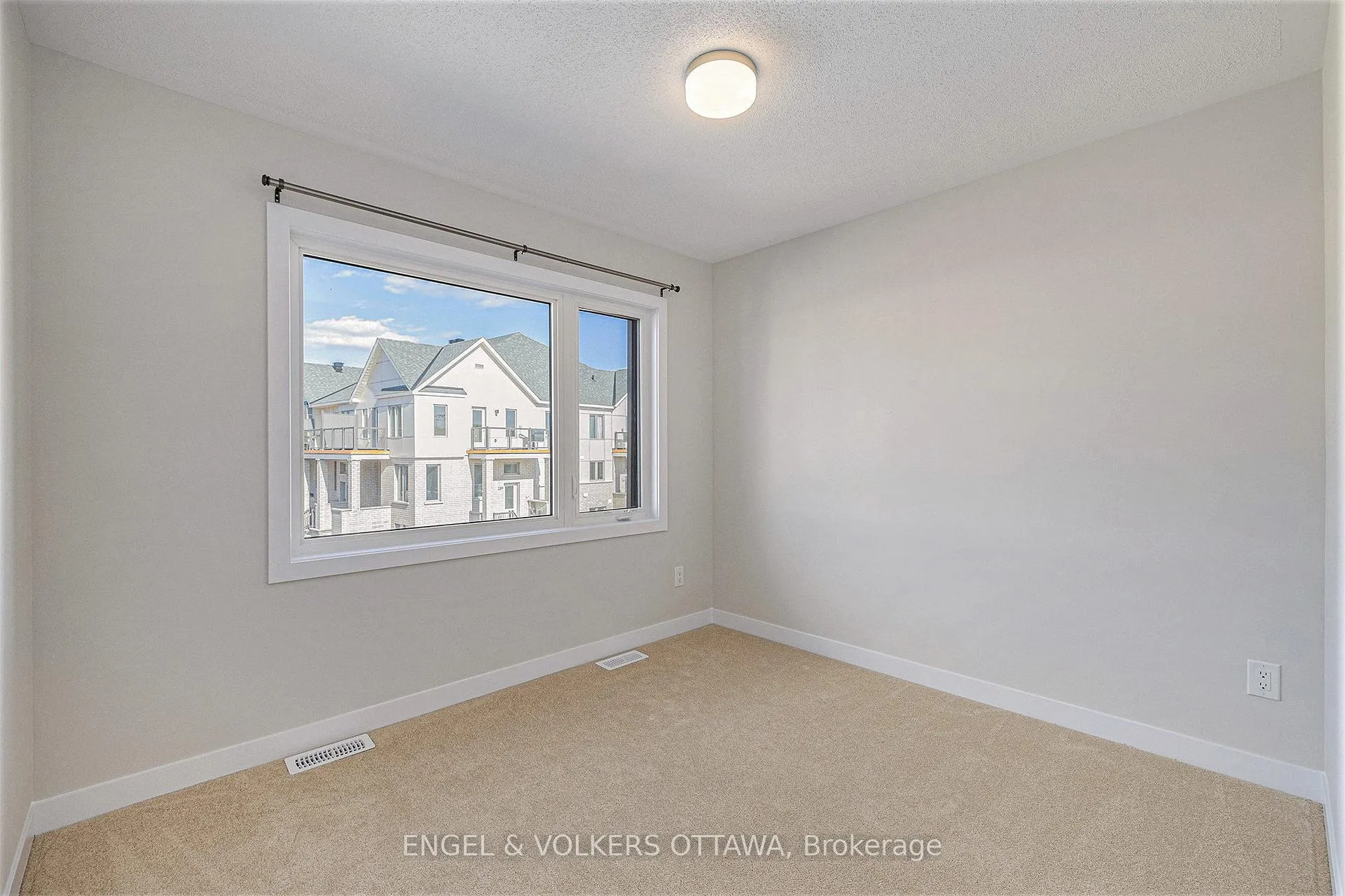 Photo 17 of 146 Beebalm Crescent, Ottawa, Barrhaven - Half Moon Bay — HOMEH