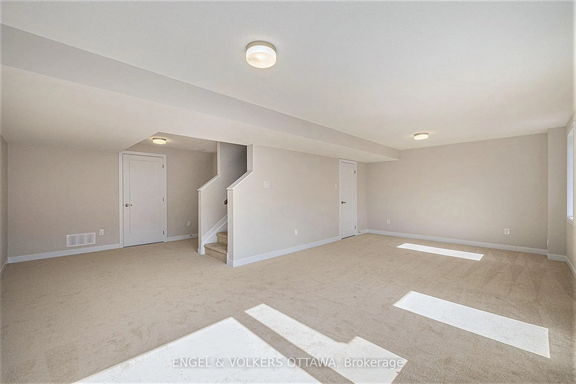 Photo 19 of 146 Beebalm Crescent, Ottawa, Barrhaven - Half Moon Bay — HOMEH