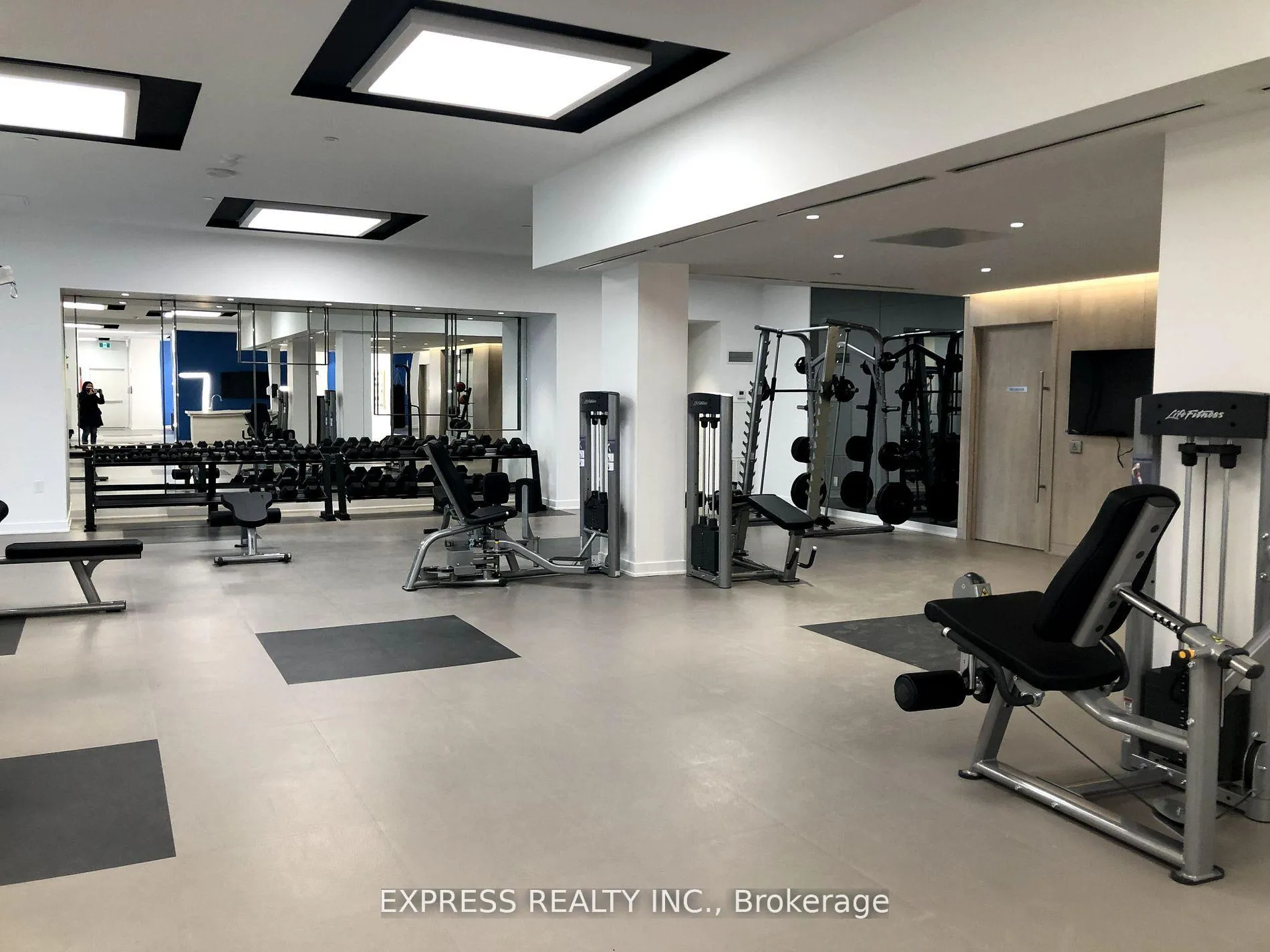 Photo 8 of Unit 3207, 195 Redpath Avenue, Toronto, Mount Pleasant West — HOMEH