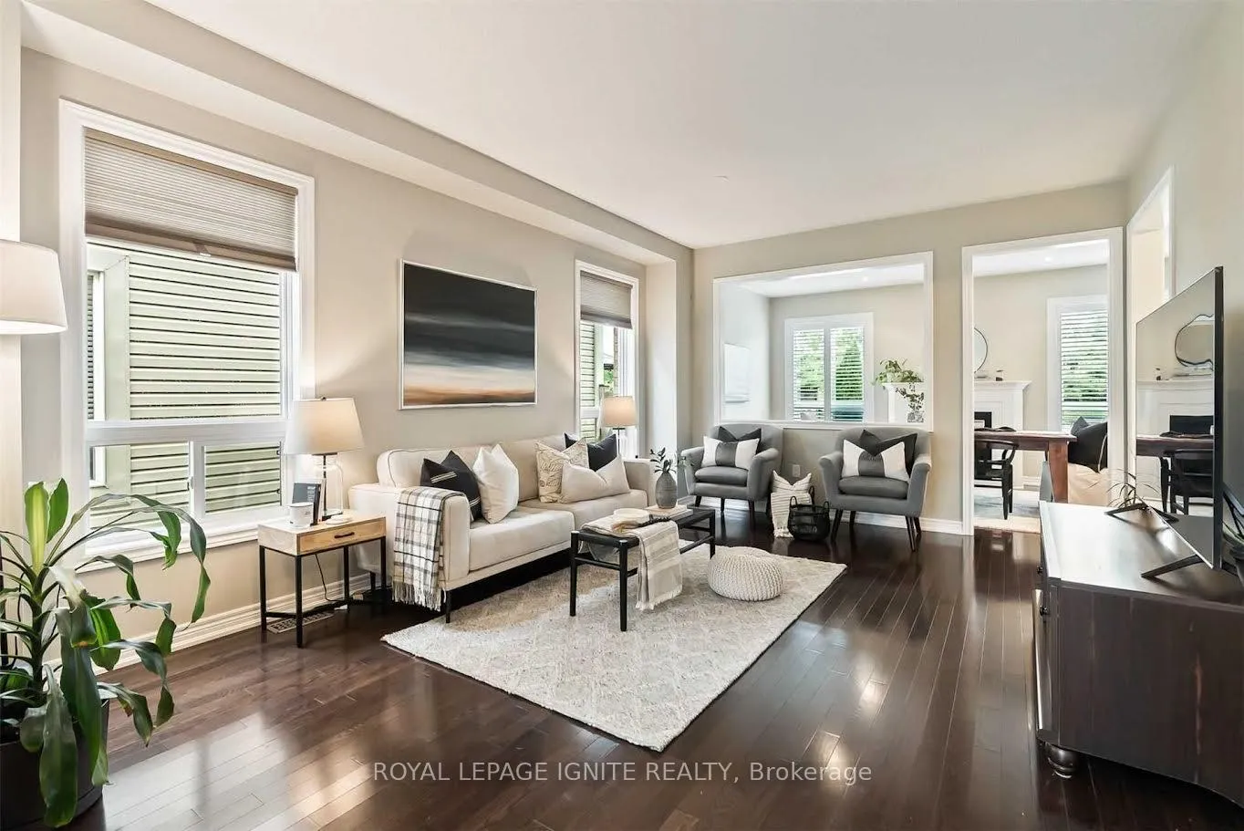 Photo 3 of 54 Albert Street, Clarington, Bowmanville — HOMEH