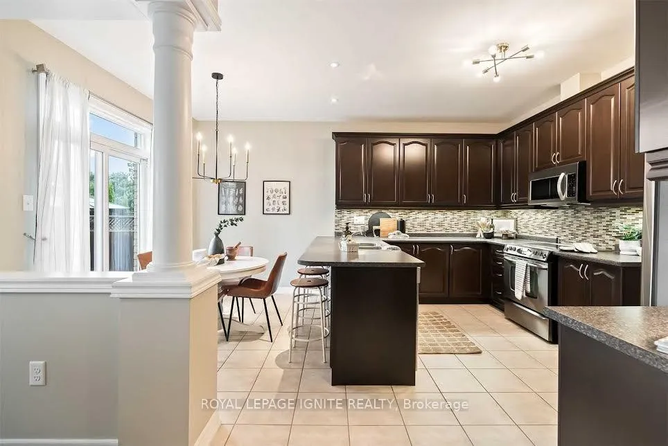Photo 11 of 54 Albert Street, Clarington, Bowmanville — HOMEH
