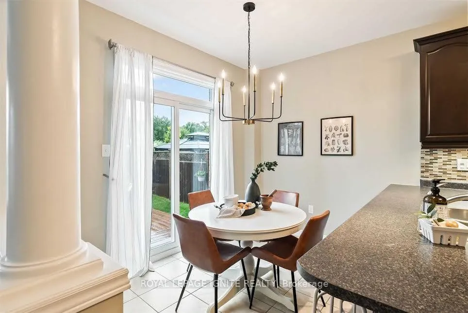 Photo 12 of 54 Albert Street, Clarington, Bowmanville — HOMEH