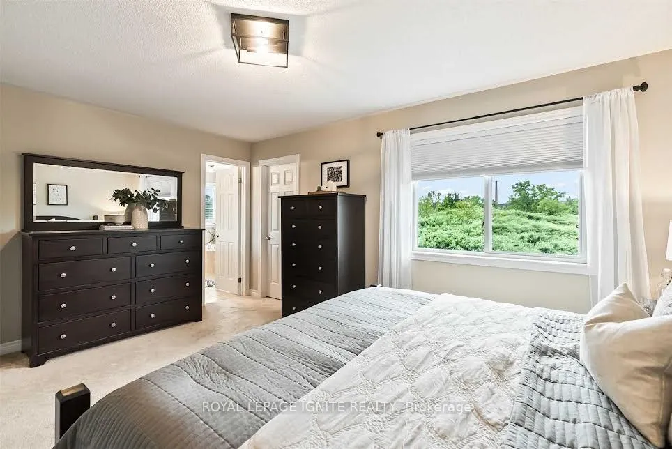 Photo 14 of 54 Albert Street, Clarington, Bowmanville — HOMEH