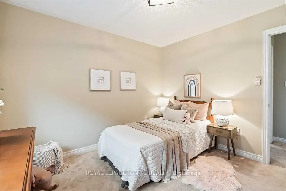 Photo 19 of 54 Albert Street, Clarington, Bowmanville — HOMEH