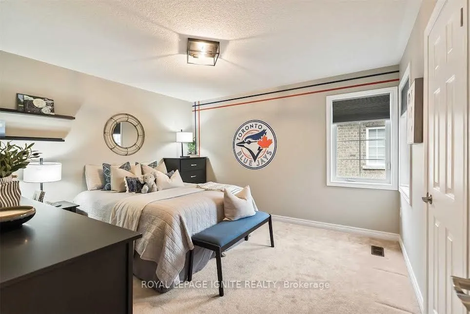 Photo 23 of 54 Albert Street, Clarington, Bowmanville — HOMEH