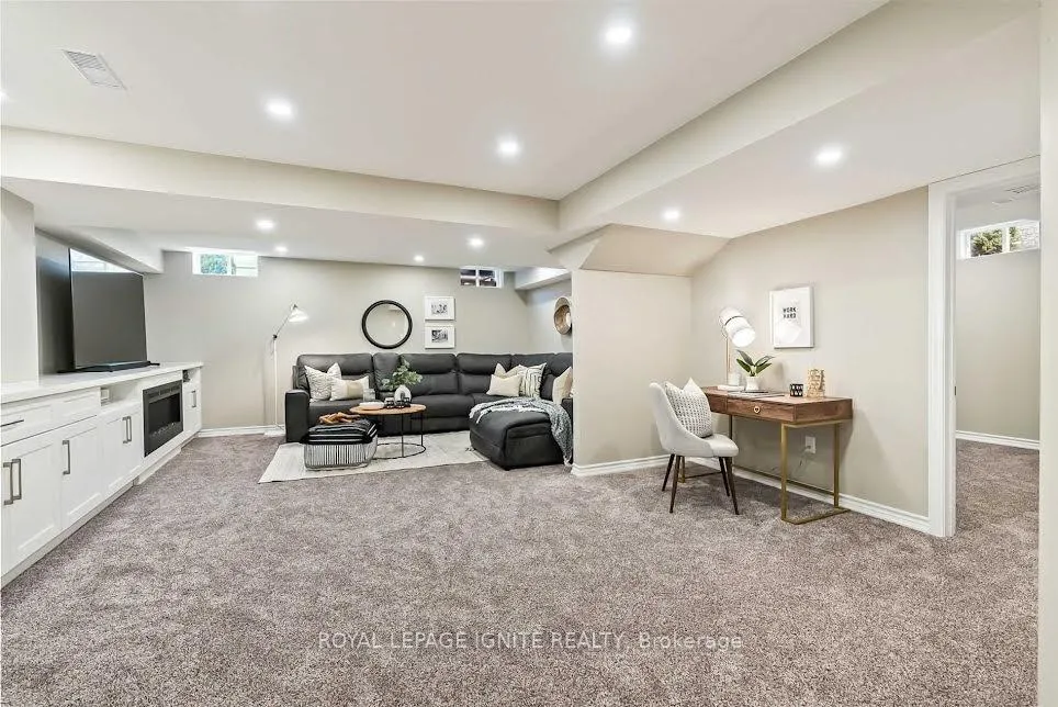 Photo 24 of 54 Albert Street, Clarington, Bowmanville — HOMEH