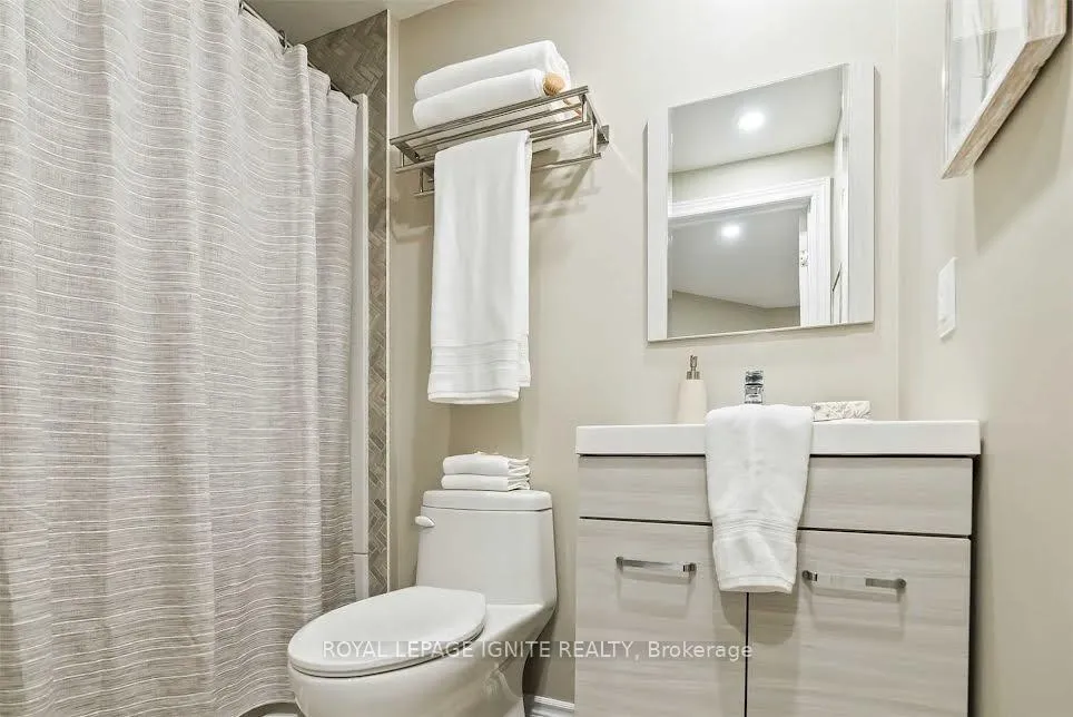Photo 30 of 54 Albert Street, Clarington, Bowmanville — HOMEH