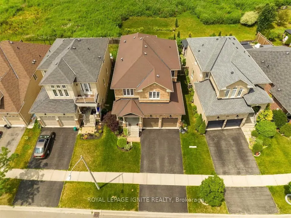 Photo 38 of 54 Albert Street, Clarington, Bowmanville — HOMEH