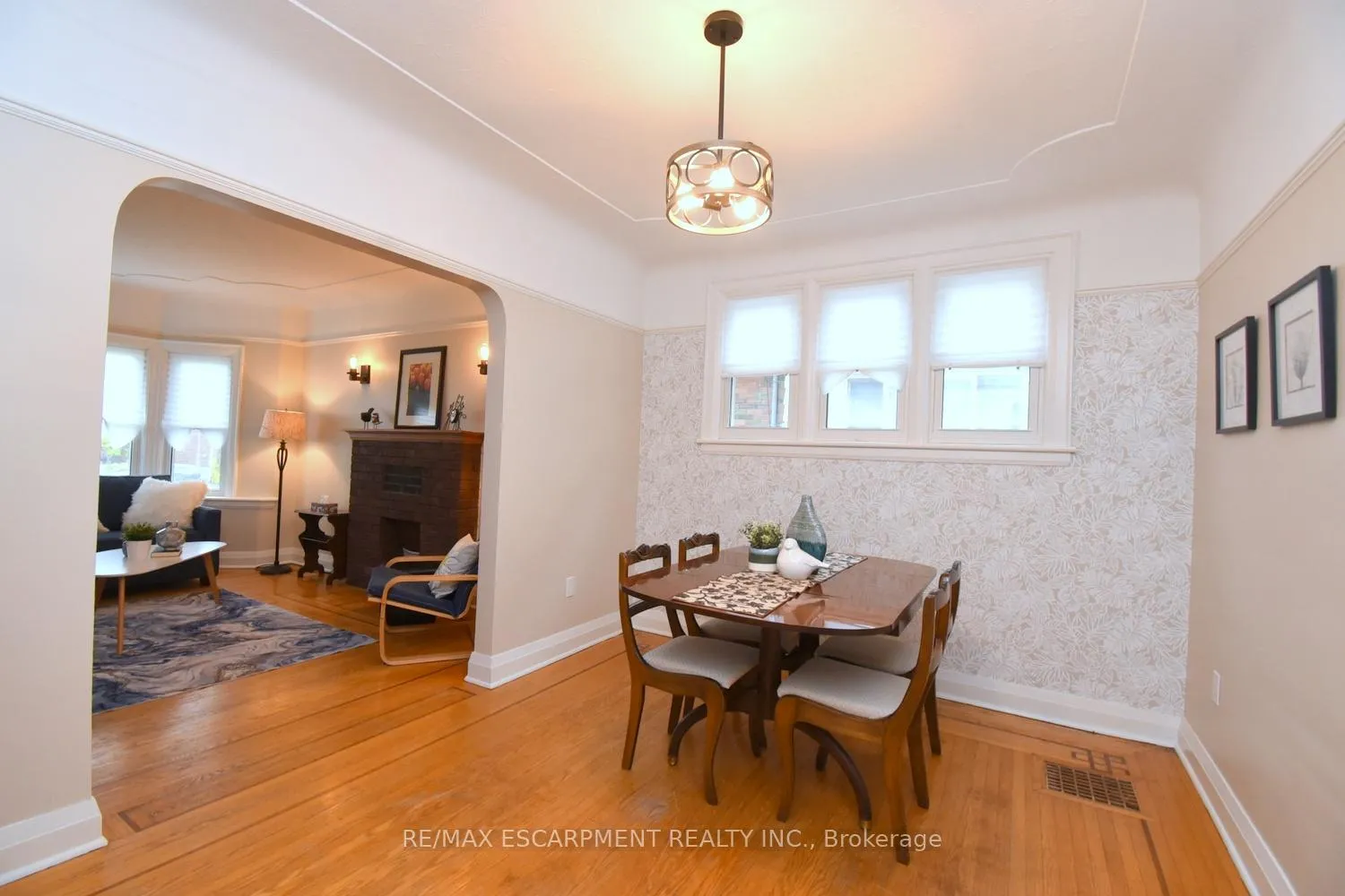 Photo 13 of 8 Norwood Road, Hamilton, Westdale — HOMEH