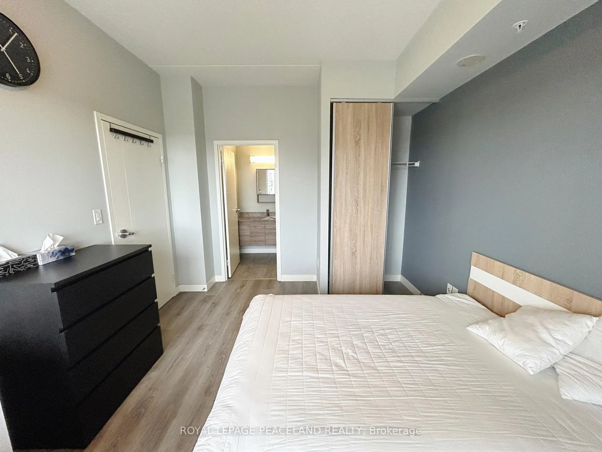 Photo 9 of Unit 1906, 318 Spruce Street, Waterloo, Lakeshore Village — HOMEH