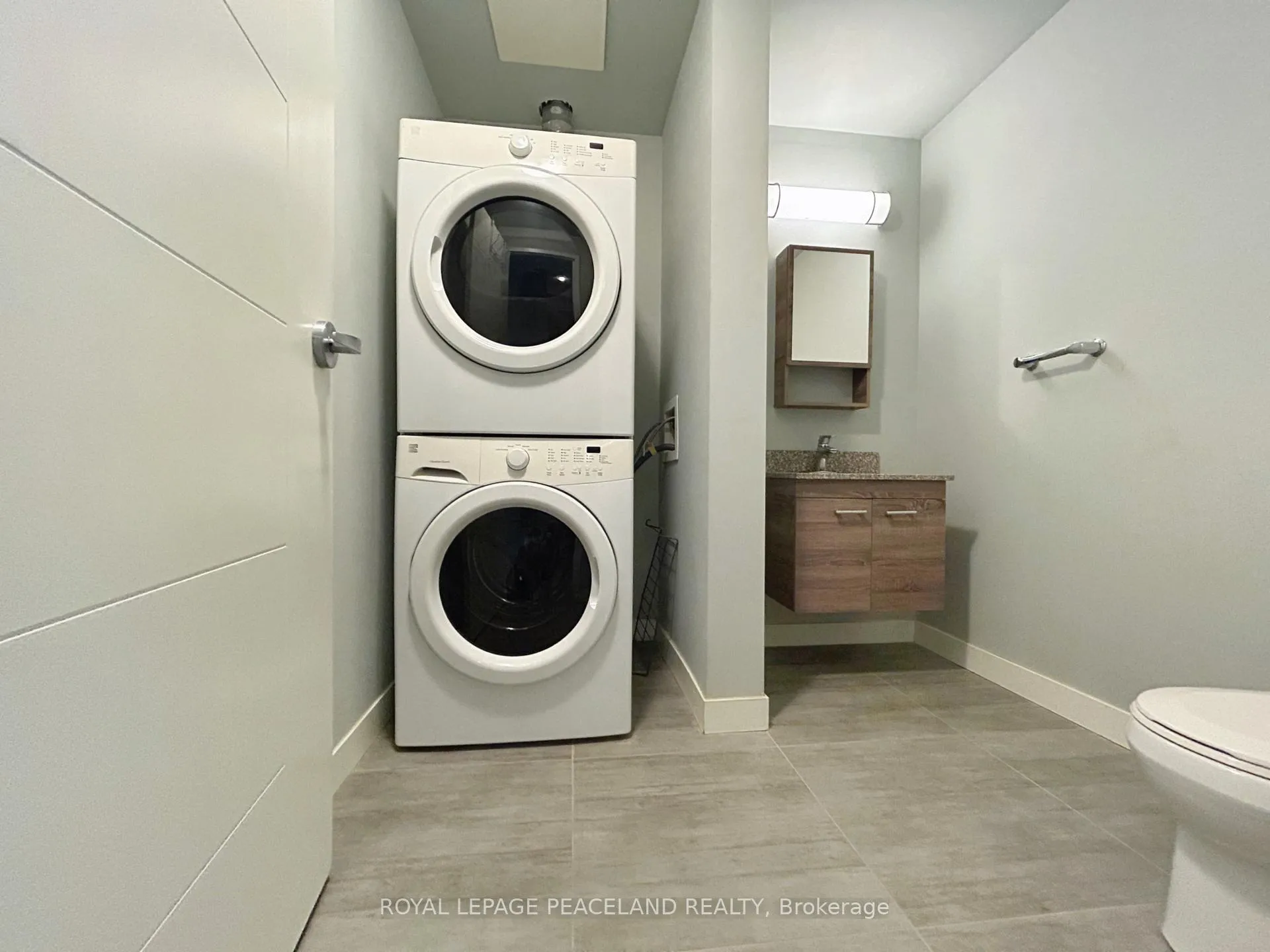 Photo 17 of Unit 1906, 318 Spruce Street, Waterloo, Lakeshore Village — HOMEH