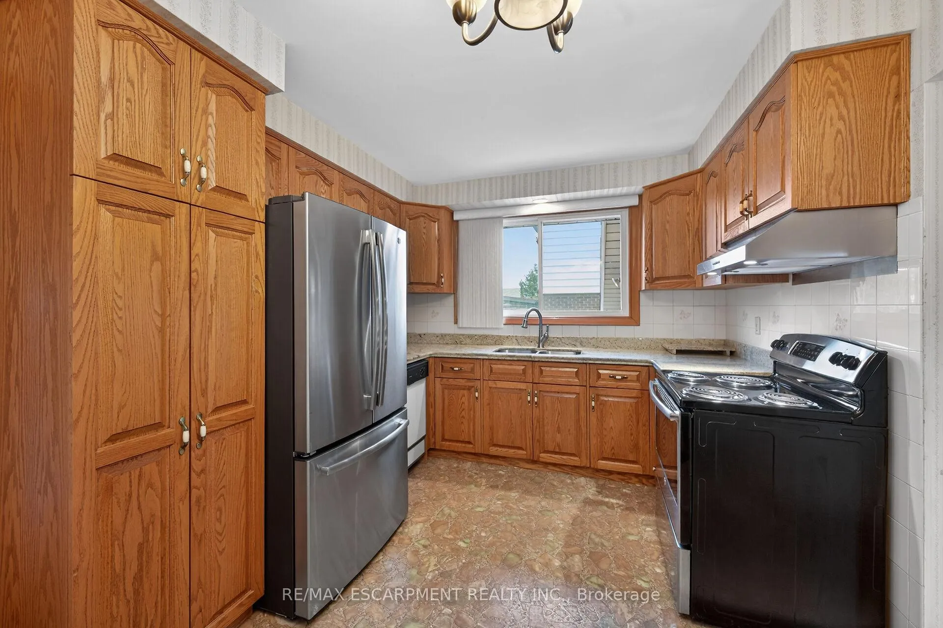 Photo 15 of 336 Montmorency Drive, Hamilton, Red Hill — HOMEH