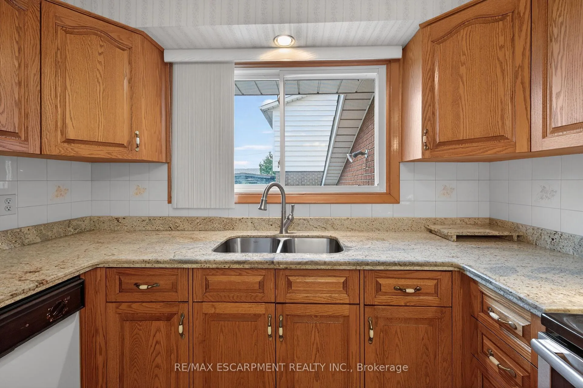 Photo 18 of 336 Montmorency Drive, Hamilton, Red Hill — HOMEH