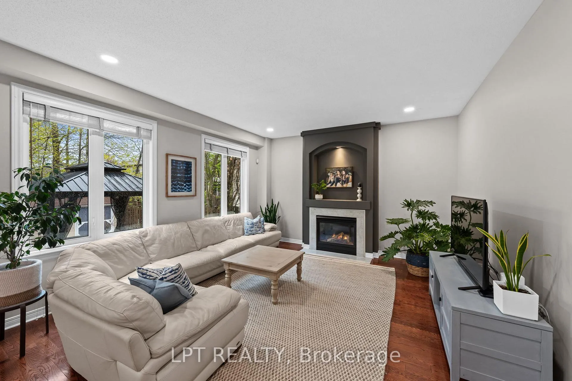 Photo 8 of 66 Forest Gate Way N, Ottawa, Barrhaven East — HOMEH