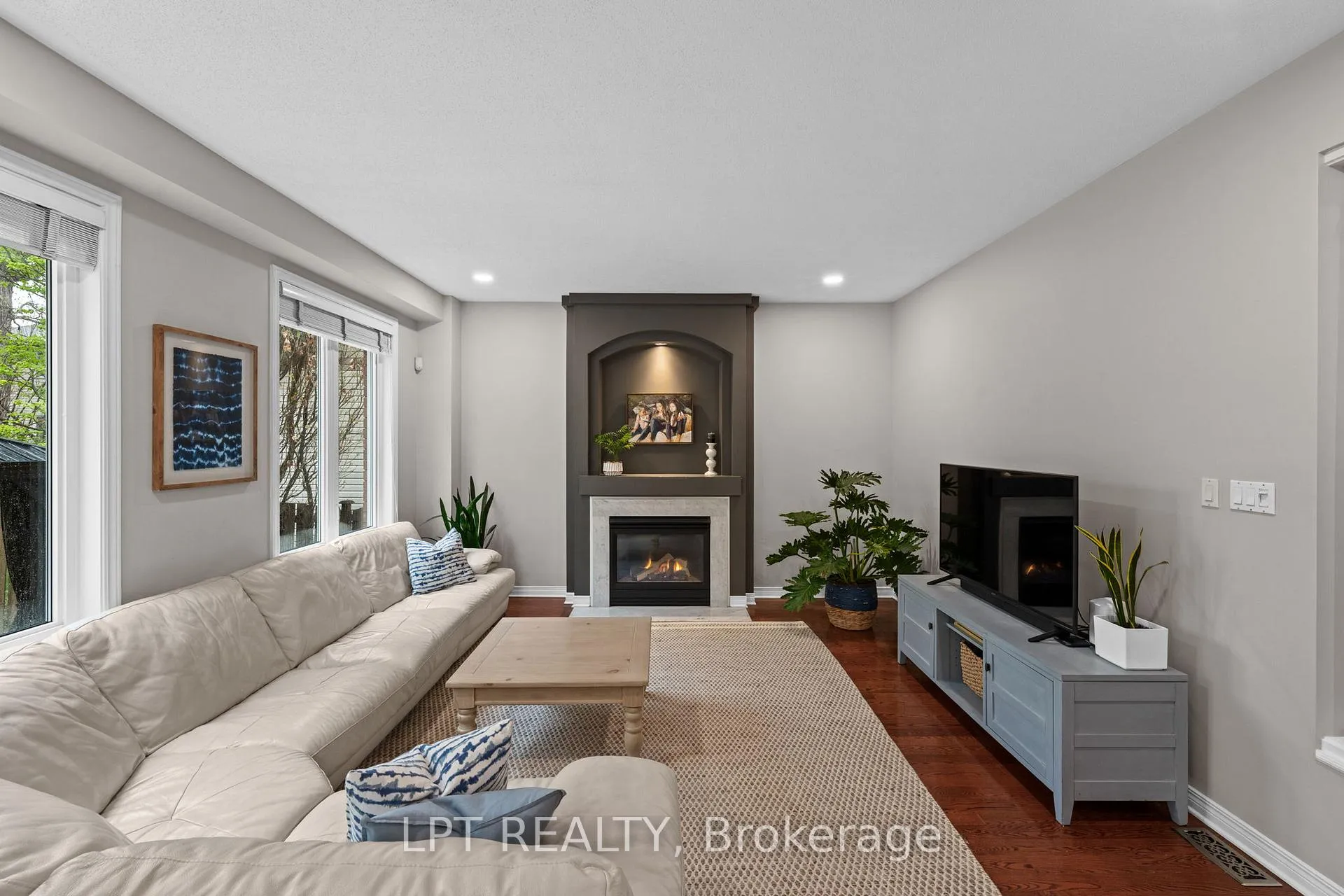 Photo 9 of 66 Forest Gate Way N, Ottawa, Barrhaven East — HOMEH