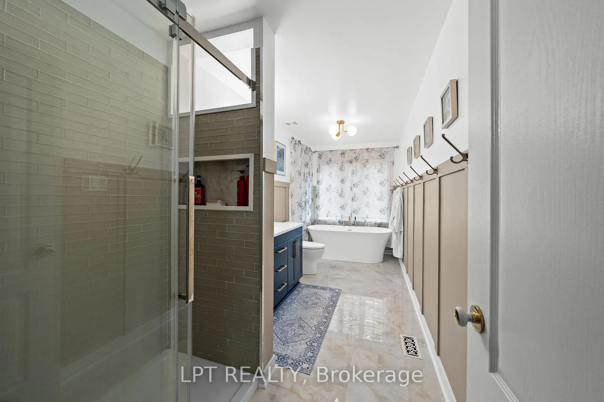 Photo 26 of 66 Forest Gate Way N, Ottawa, Barrhaven East — HOMEH