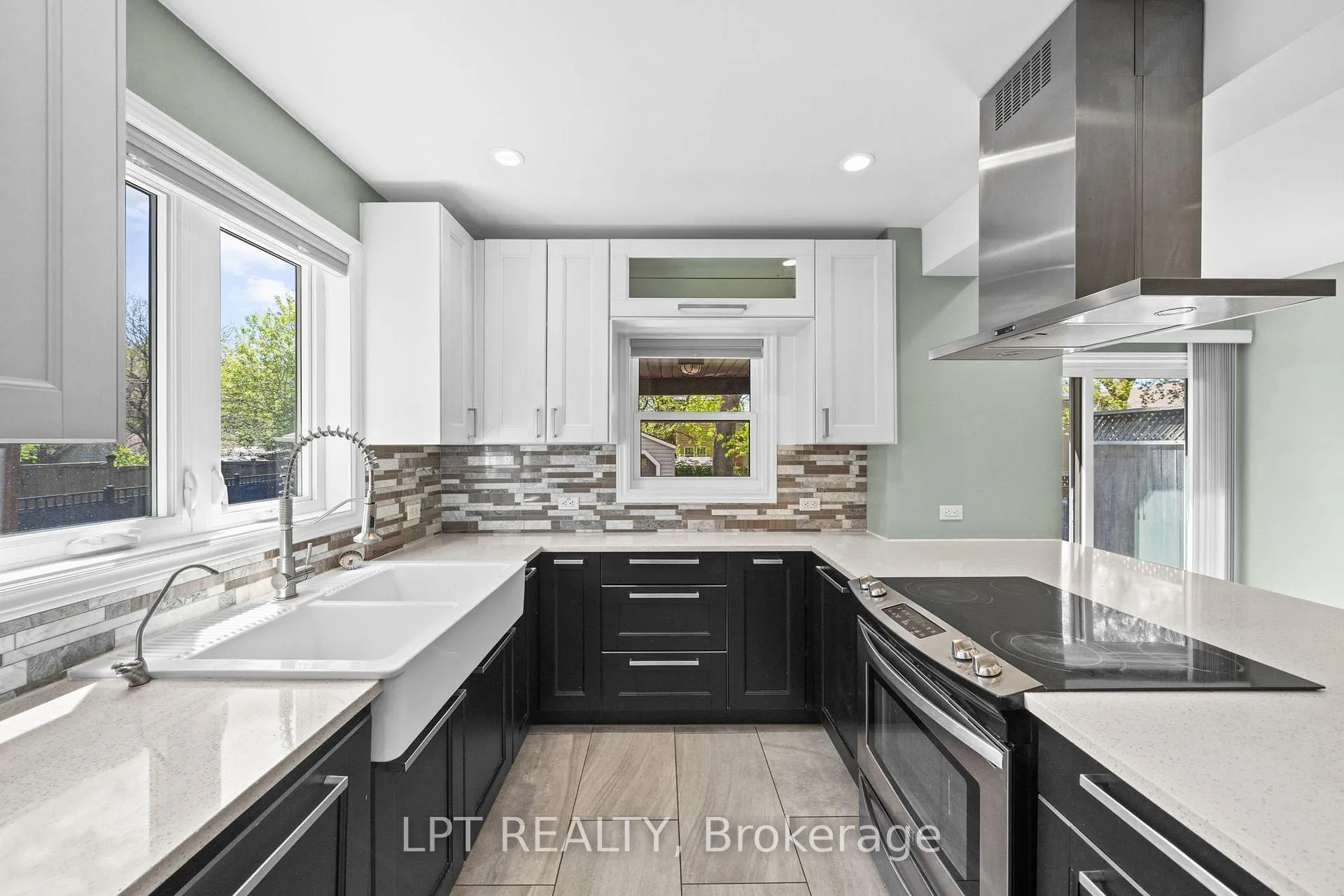 Photo 7 of 126 Blackburn Avenue, Ottawa, Sandy Hill — HOMEH
