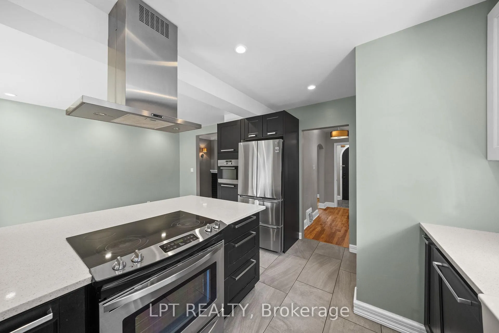 Photo 9 of 126 Blackburn Avenue, Ottawa, Sandy Hill — HOMEH