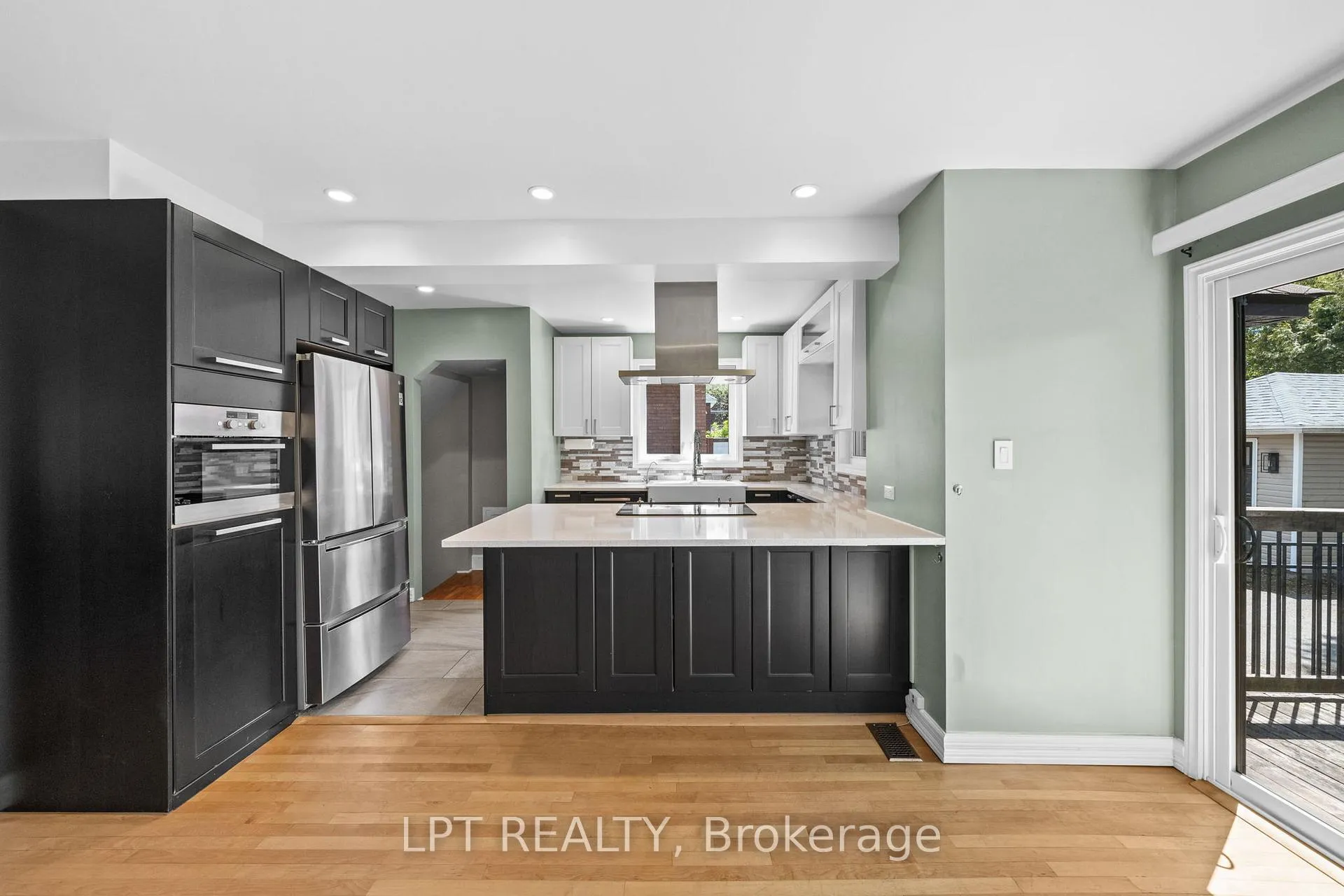 Photo 12 of 126 Blackburn Avenue, Ottawa, Sandy Hill — HOMEH