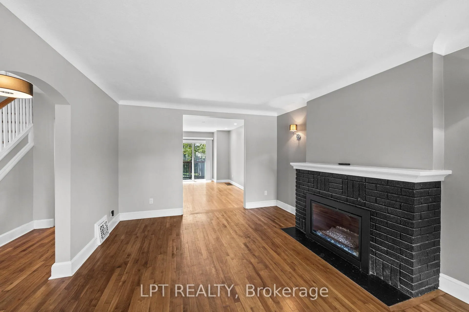 Photo 18 of 126 Blackburn Avenue, Ottawa, Sandy Hill — HOMEH