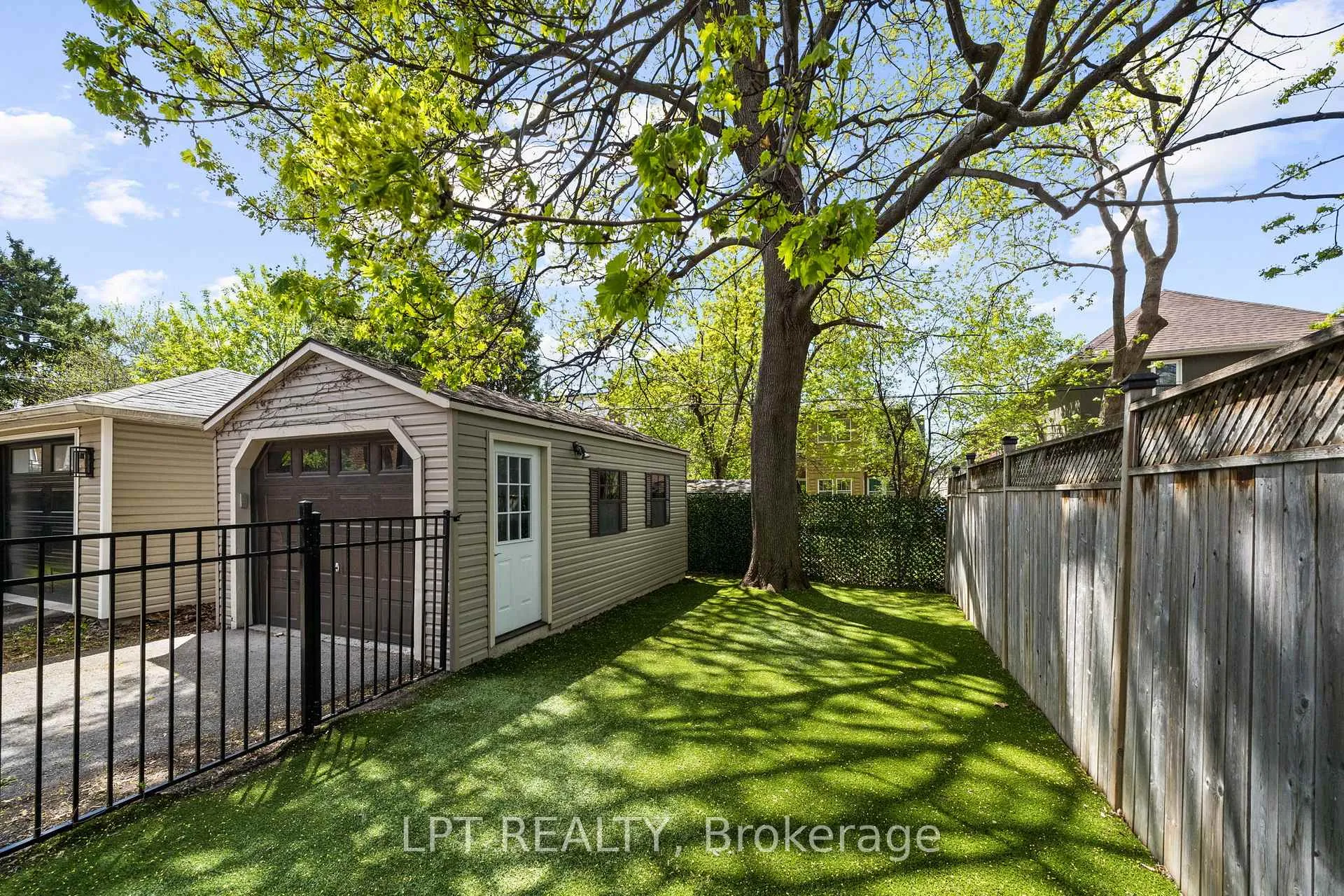 Photo 36 of 126 Blackburn Avenue, Ottawa, Sandy Hill — HOMEH