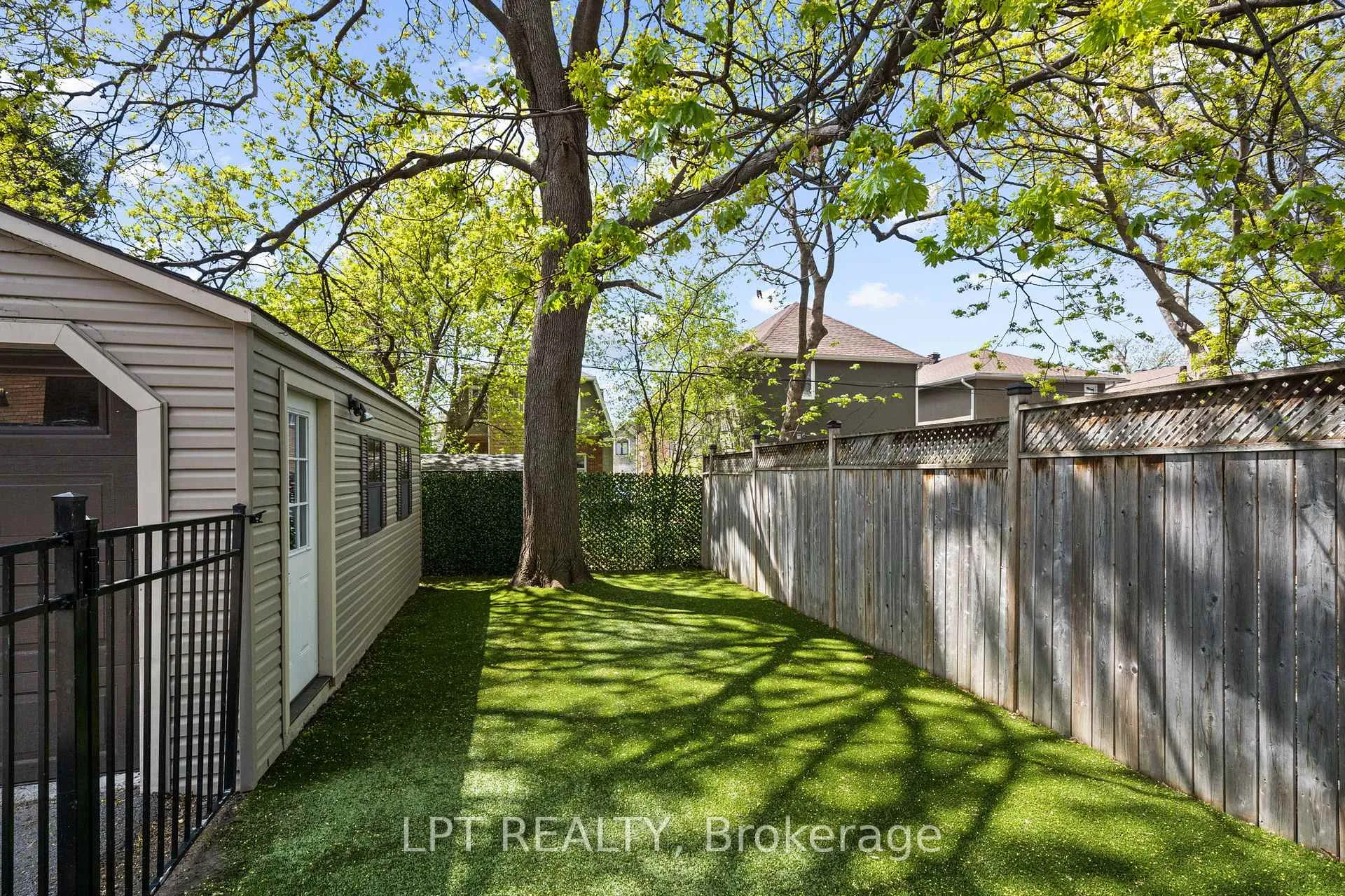 Photo 37 of 126 Blackburn Avenue, Ottawa, Sandy Hill — HOMEH