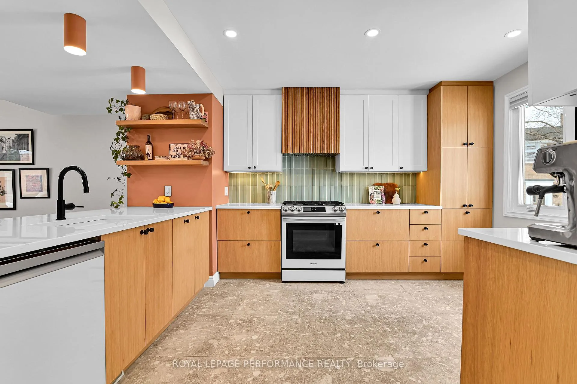 Photo 4 of 835 Provost Drive, Ottawa, Riverside Park South — HOMEH