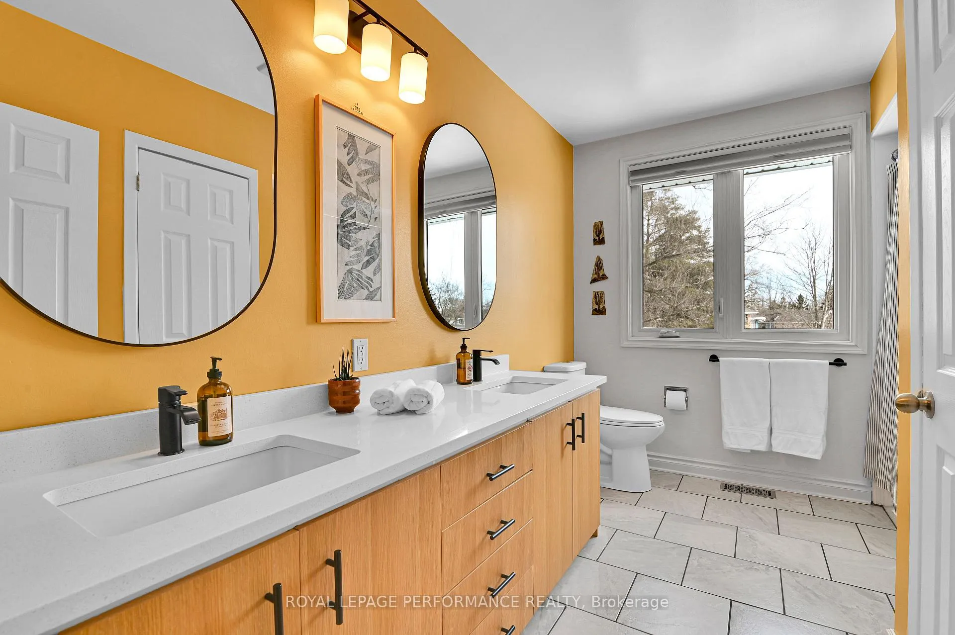 Photo 22 of 835 Provost Drive, Ottawa, Riverside Park South — HOMEH