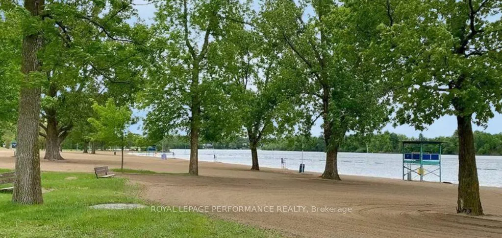 Photo 35 of 835 Provost Drive, Ottawa, Riverside Park South — HOMEH
